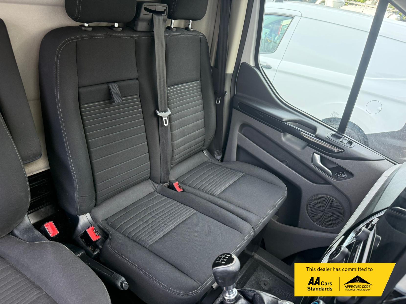 Ford Transit Custom 2.0 300 EcoBlue Limited Panel Van 5dr Diesel Manual L2 H1 Euro 6 (s/s) (130 ps)