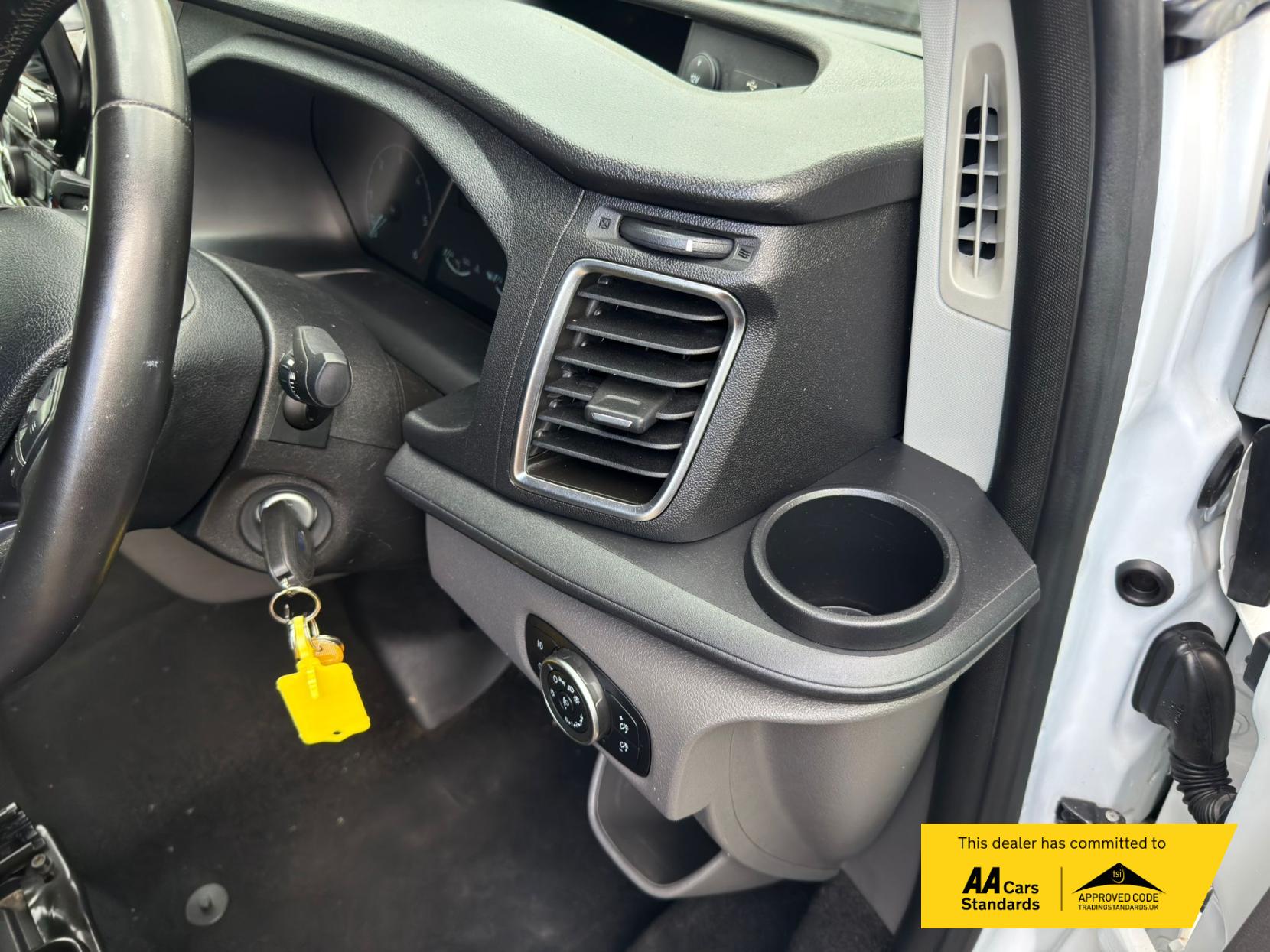 2022 Ford Transit Custom 2.0 300 EcoBlue Limited Crew Van Double Cab 5dr Diesel Manual L2 H1 Euro 6 (s/s) (130 ps) - Thumbnail 52