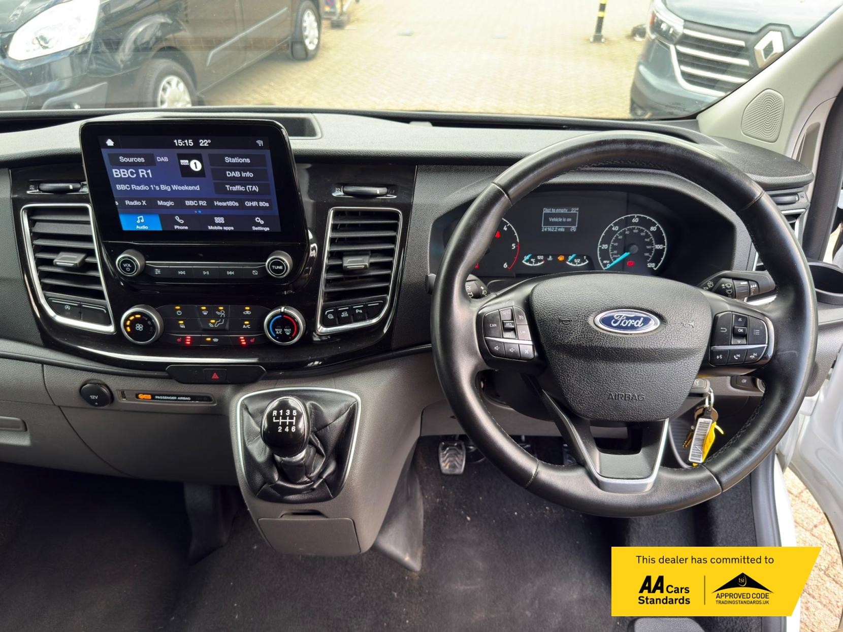 2022 Ford Transit Custom 2.0 300 EcoBlue Limited Crew Van Double Cab 5dr Diesel Manual L2 H1 Euro 6 (s/s) (130 ps) - Thumbnail 51