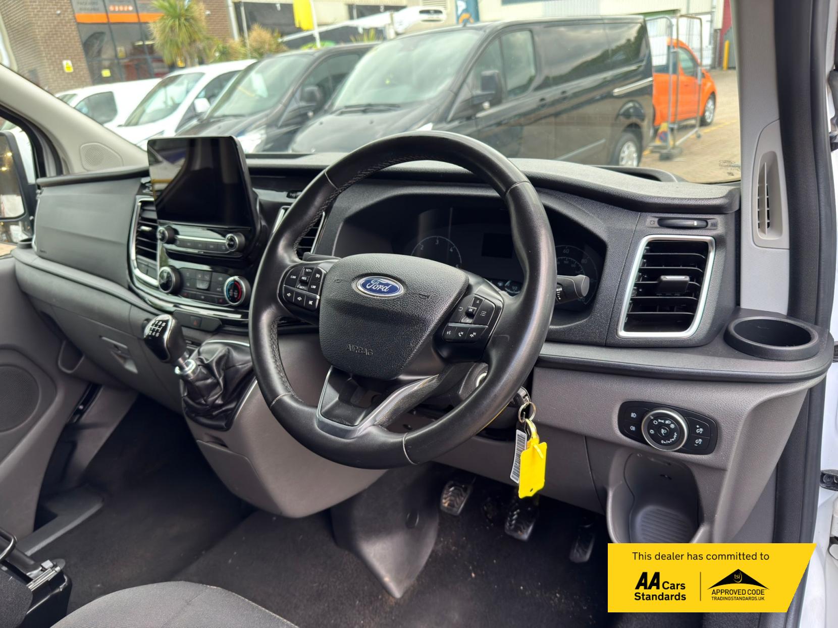 2022 Ford Transit Custom 2.0 300 EcoBlue Limited Crew Van Double Cab 5dr Diesel Manual L2 H1 Euro 6 (s/s) (130 ps) - Thumbnail 50