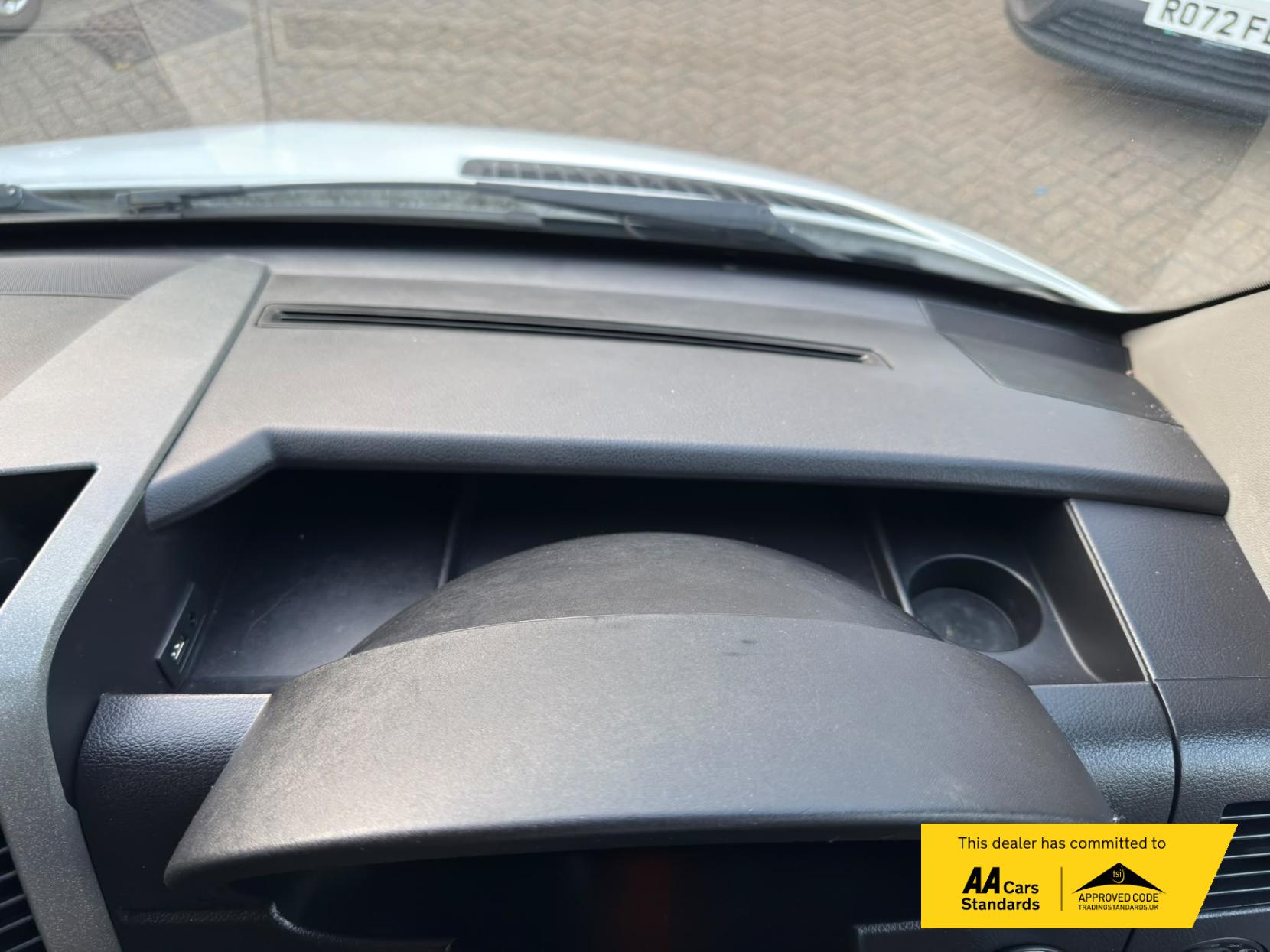 2015 Mercedes-Benz Sprinter 2.1 313 CDI Luton 2dr Diesel Manual RWD L3 (129 bhp) - Thumbnail 28