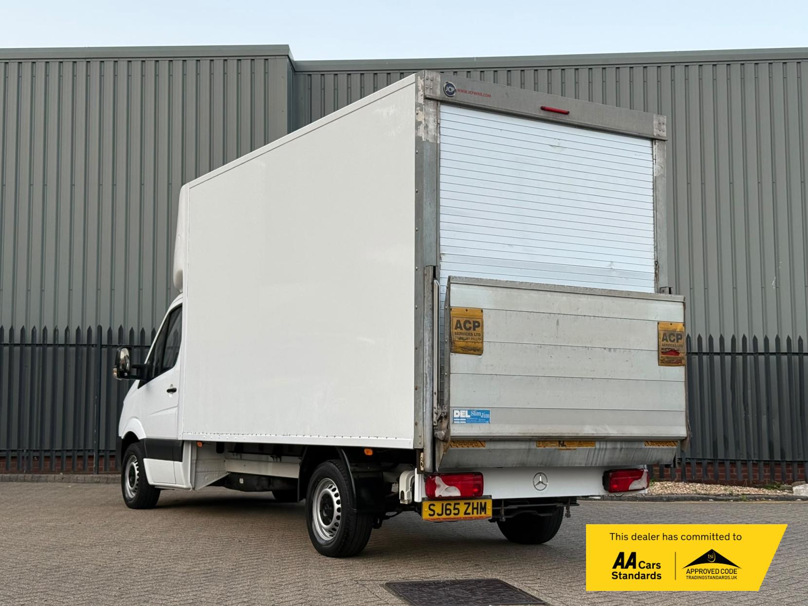 2015 Mercedes-Benz Sprinter 2.1 313 CDI Luton 2dr Diesel Manual RWD L3 (129 bhp) - Thumbnail 4