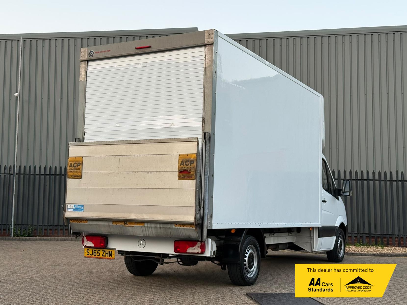 2015 Mercedes-Benz Sprinter 2.1 313 CDI Luton 2dr Diesel Manual RWD L3 (129 bhp) - Thumbnail 3