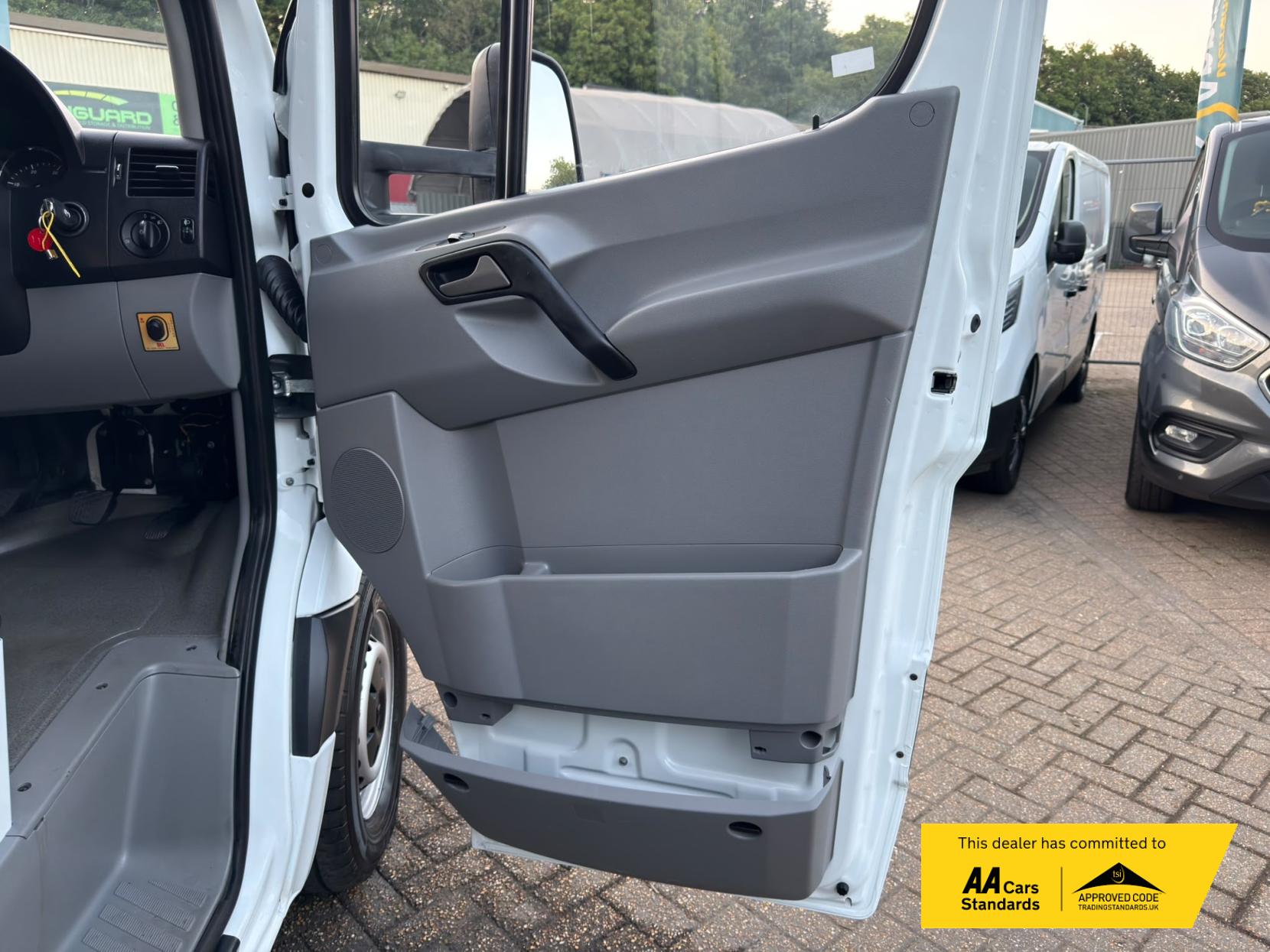 2015 Mercedes-Benz Sprinter 2.1 313 CDI Luton 2dr Diesel Manual RWD L3 (129 bhp) - Thumbnail 48