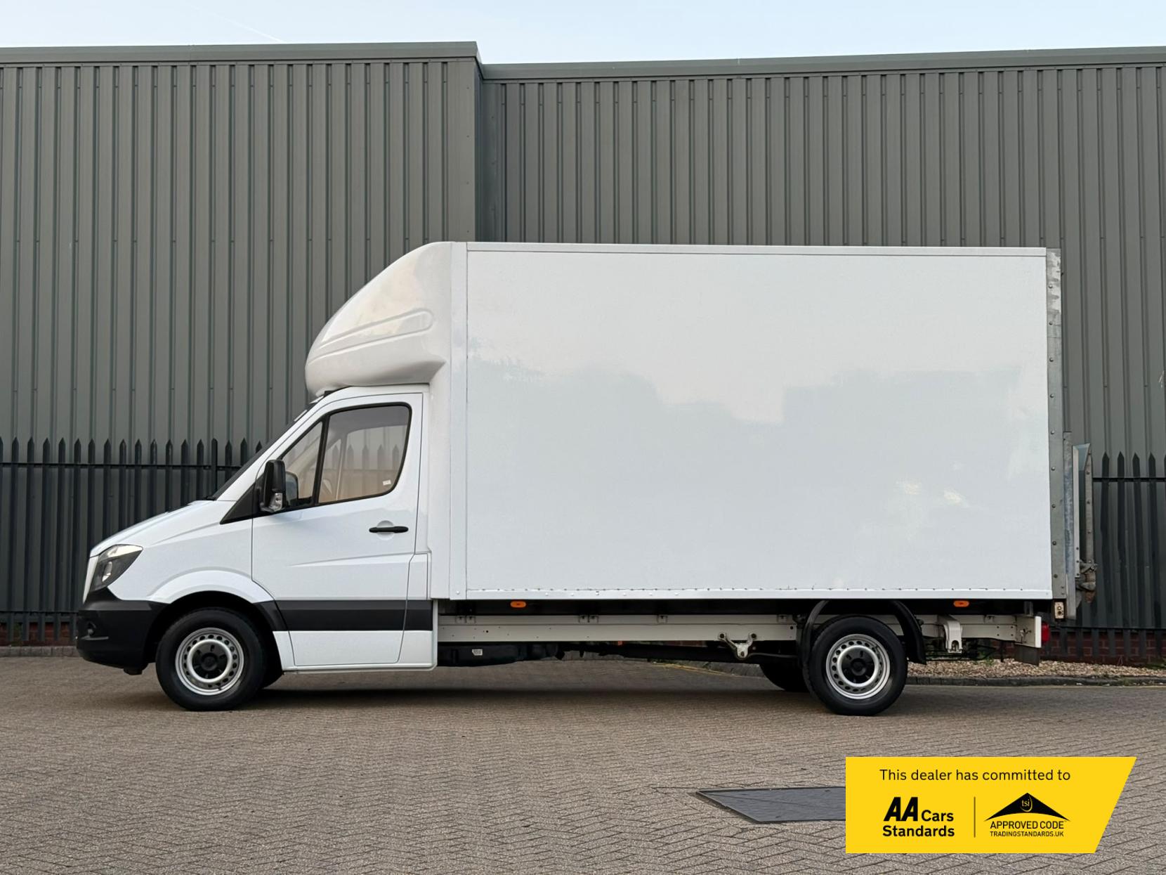 2015 Mercedes-Benz Sprinter 2.1 313 CDI Luton 2dr Diesel Manual RWD L3 (129 bhp) - Thumbnail 5
