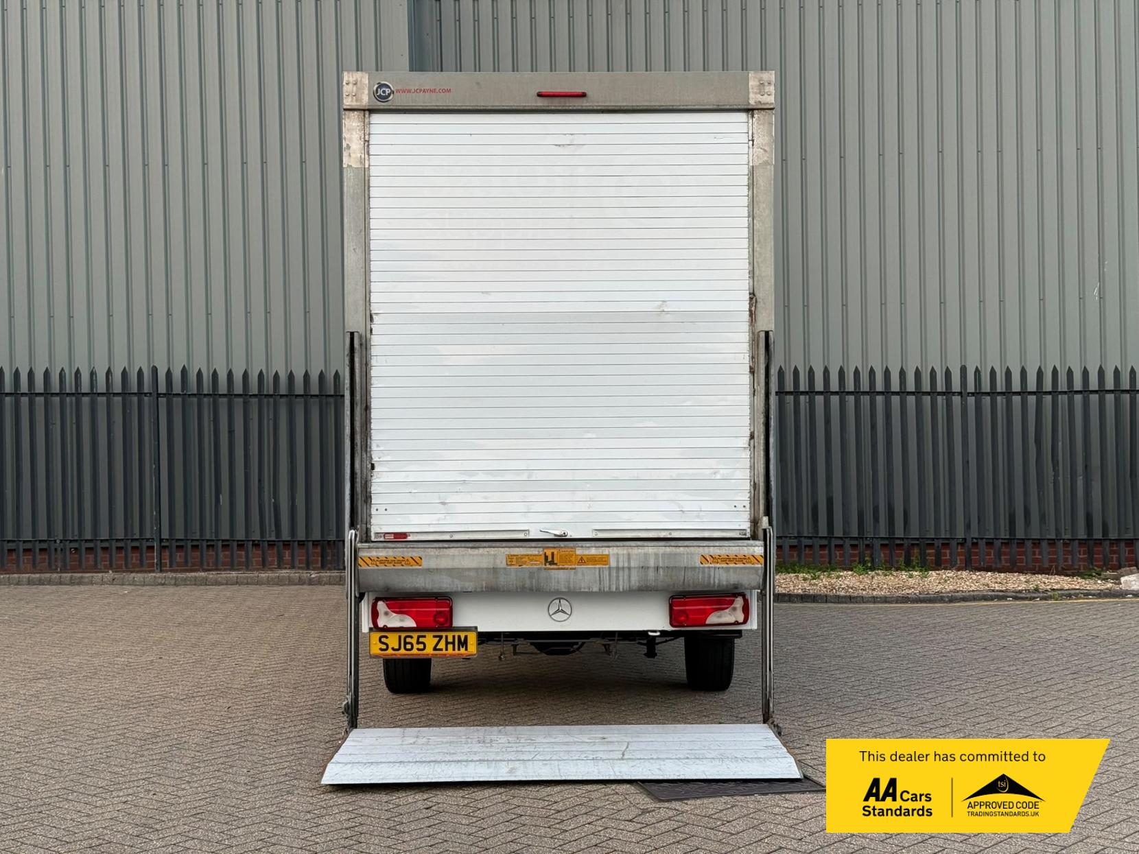 2015 Mercedes-Benz Sprinter 2.1 313 CDI Luton 2dr Diesel Manual RWD L3 (129 bhp) - Thumbnail 9