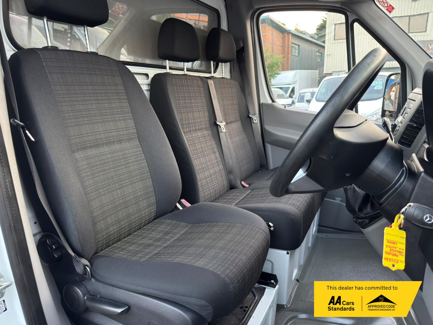 2015 Mercedes-Benz Sprinter 2.1 313 CDI Luton 2dr Diesel Manual RWD L3 (129 bhp) - Thumbnail 19