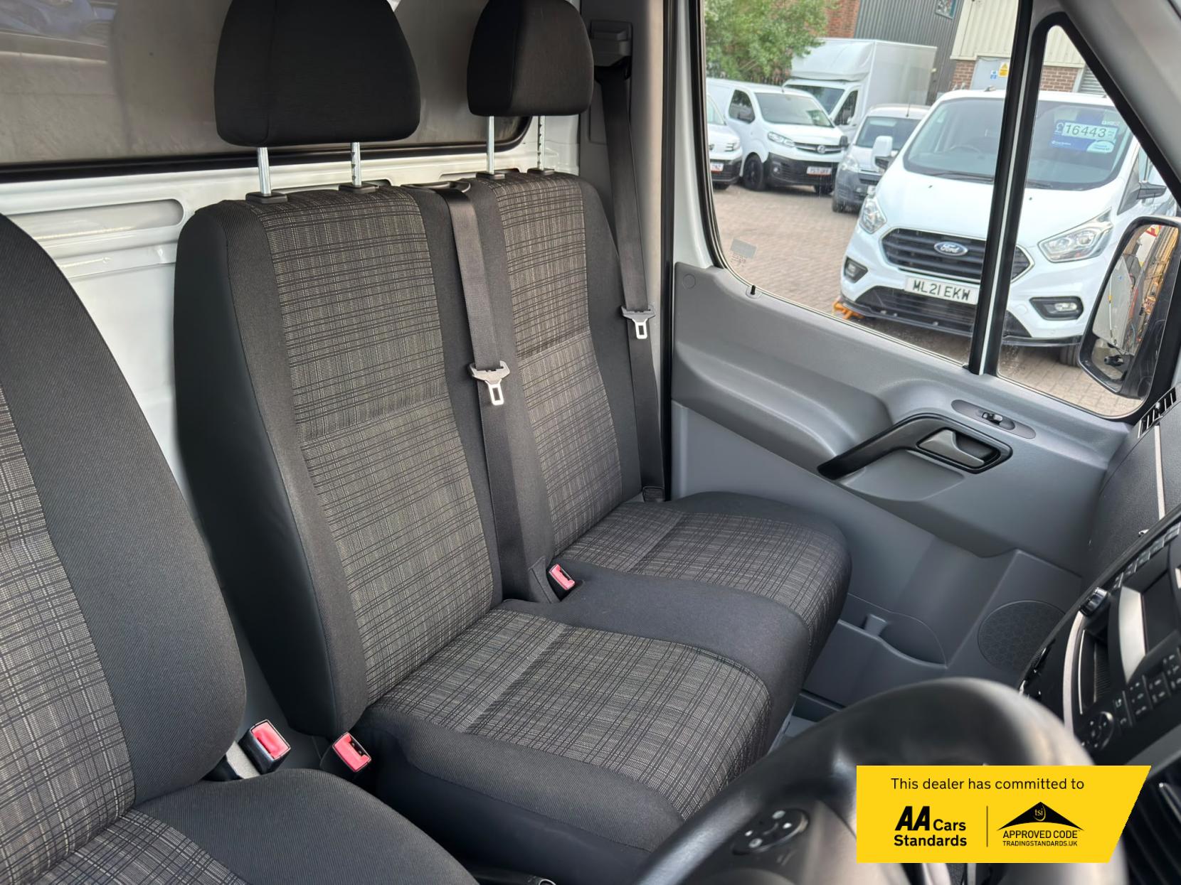 2015 Mercedes-Benz Sprinter 2.1 313 CDI Luton 2dr Diesel Manual RWD L3 (129 bhp) - Thumbnail 20