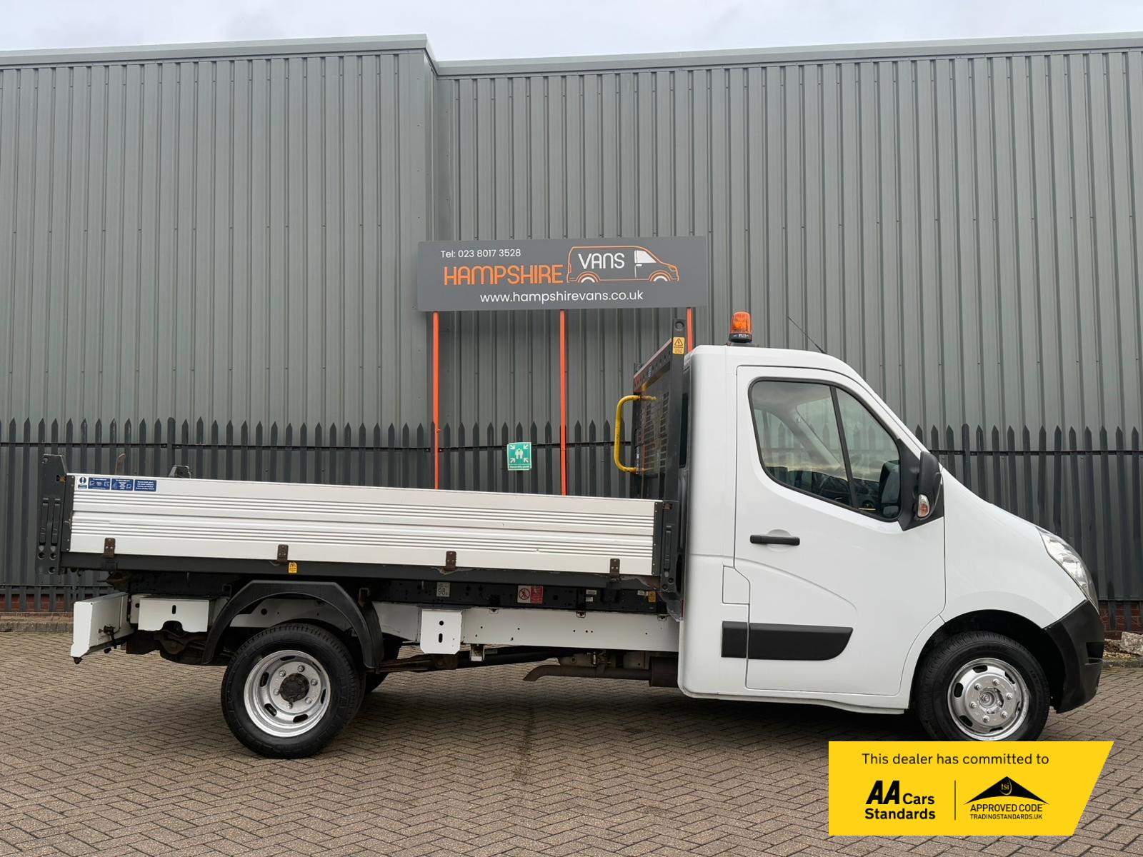 Renault Master 2.3 dCi 35 Business Tipper 2dr Diesel Manual RWD MWB Euro 5 (TRW) (125 ps)