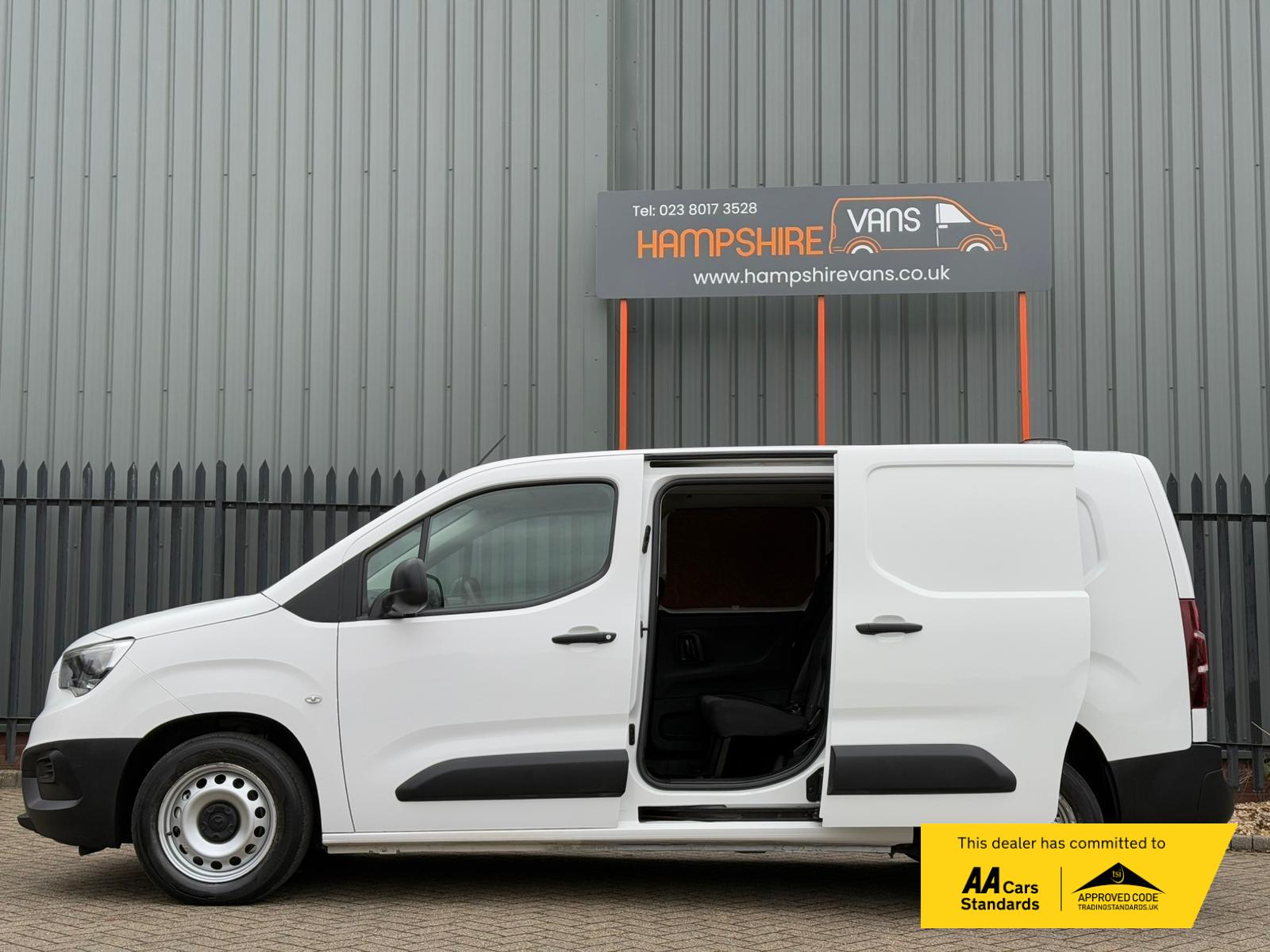 Vauxhall Combo 1.5 Turbo D 2300 Edition Crew Van Double Cab 4dr Diesel Manual L2 Euro 6 (s/s) (100 ps)