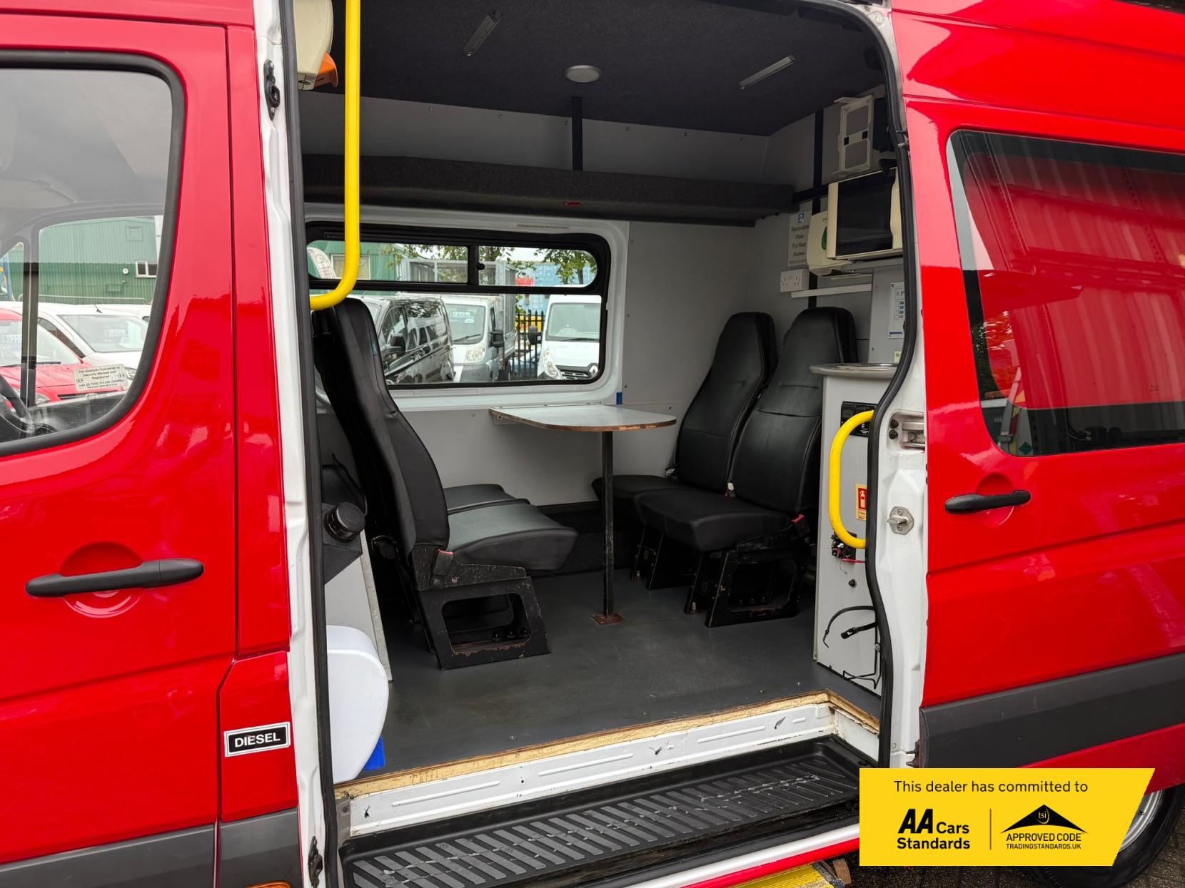 Mercedes-Benz Sprinter 2.1 Window Van (2007 - 2016)