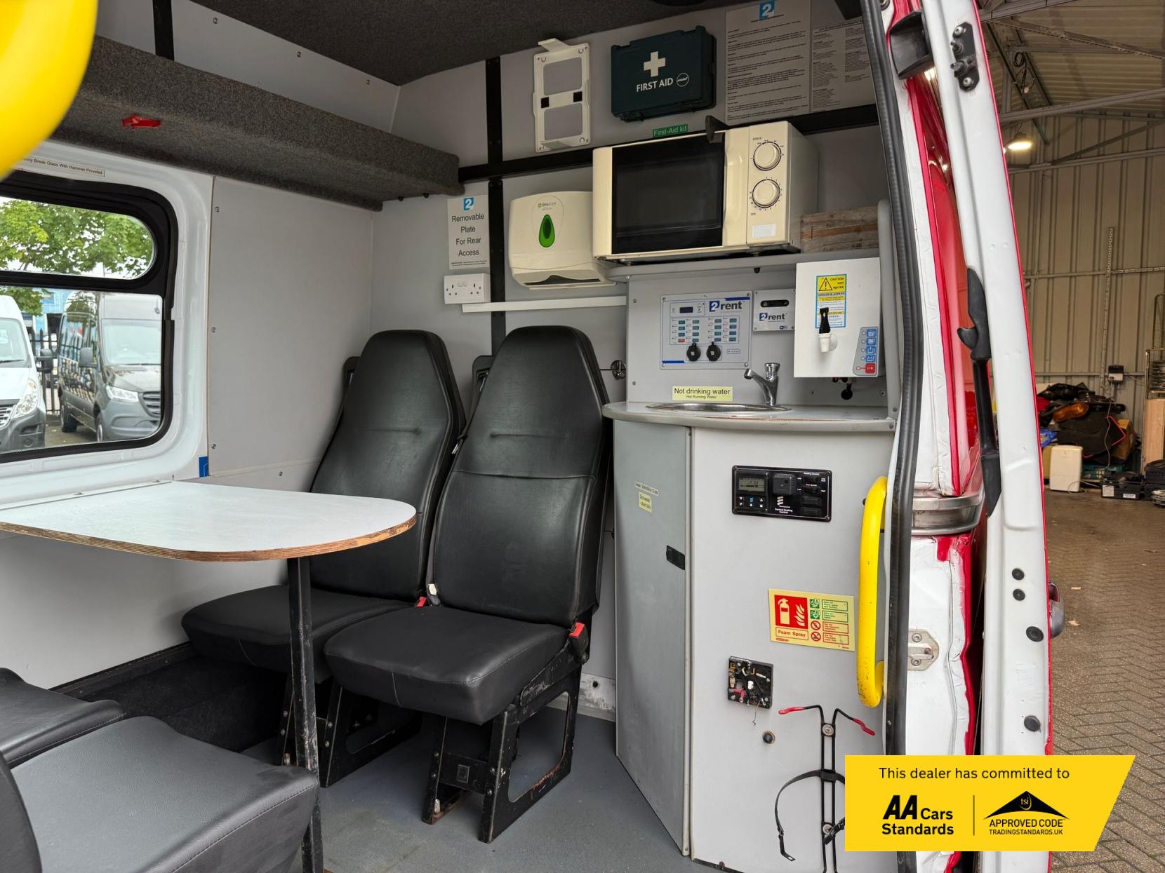 Mercedes-Benz Sprinter 2.1 Window Van (2007 - 2016)