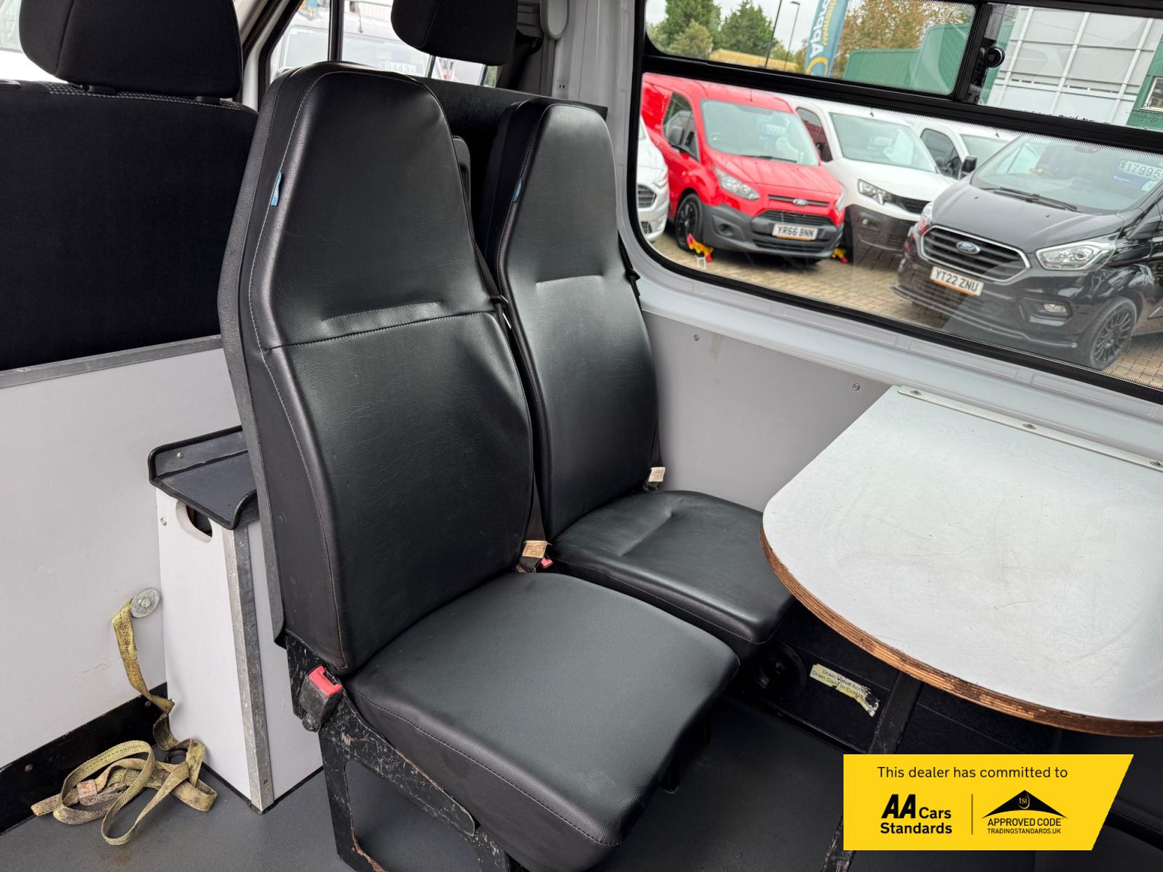 Mercedes-Benz Sprinter 2.1 Window Van (2007 - 2016)