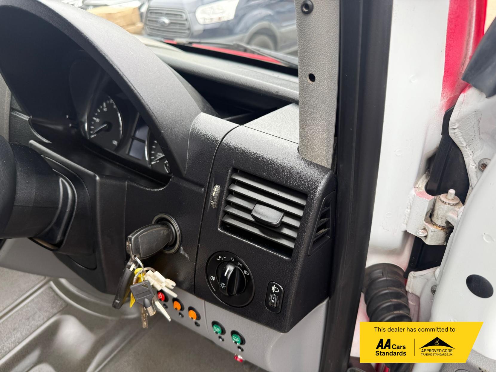 Mercedes-Benz Sprinter 2.1 Window Van (2007 - 2016)