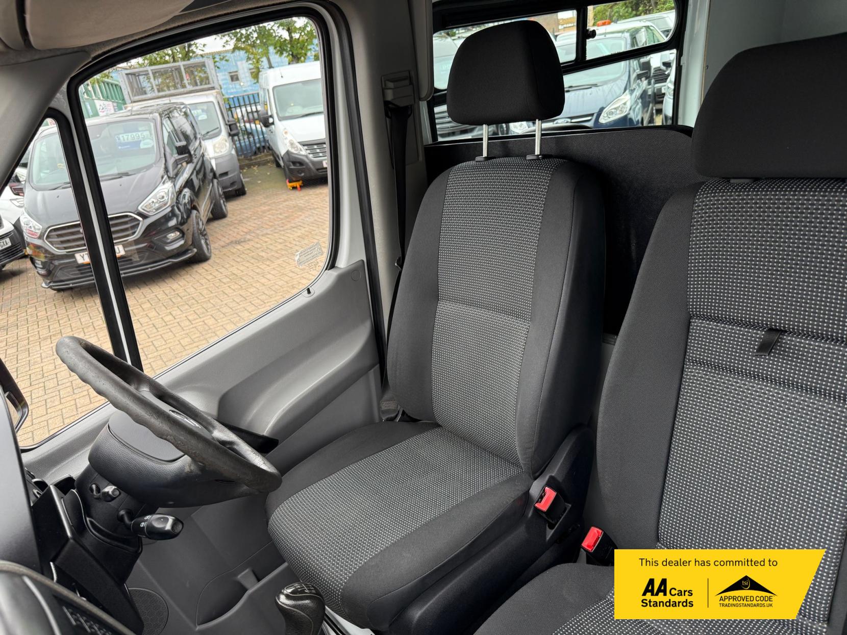 Mercedes-Benz Sprinter 2.1 Window Van (2007 - 2016)