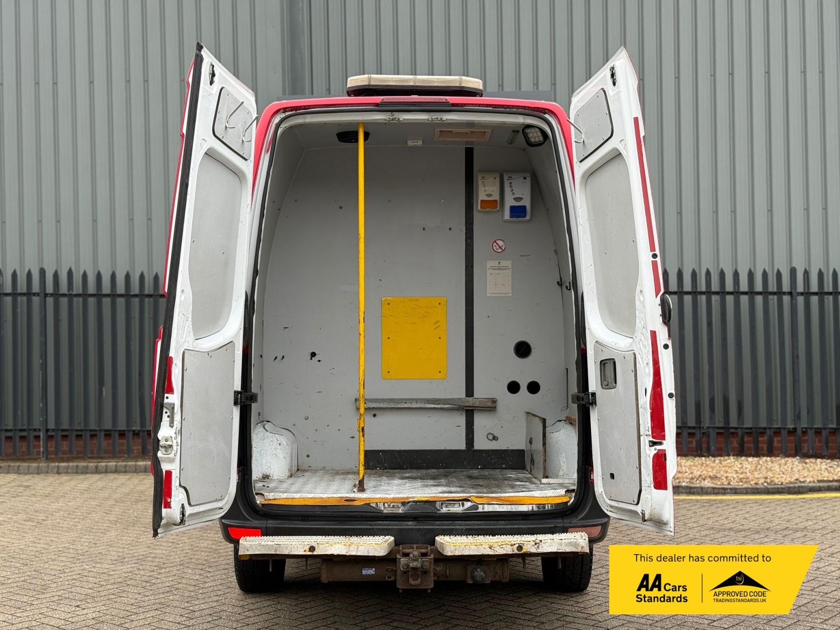 Mercedes-Benz Sprinter 2.1 Window Van (2007 - 2016)