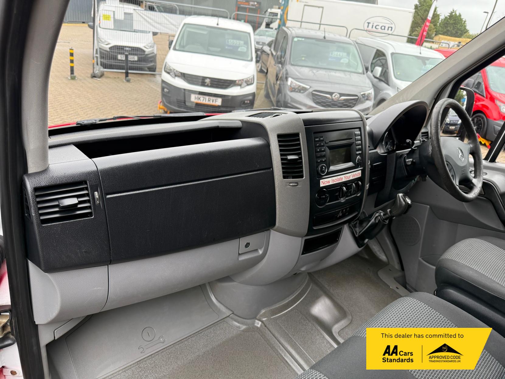 Mercedes-Benz Sprinter 2.1 Window Van (2007 - 2016)