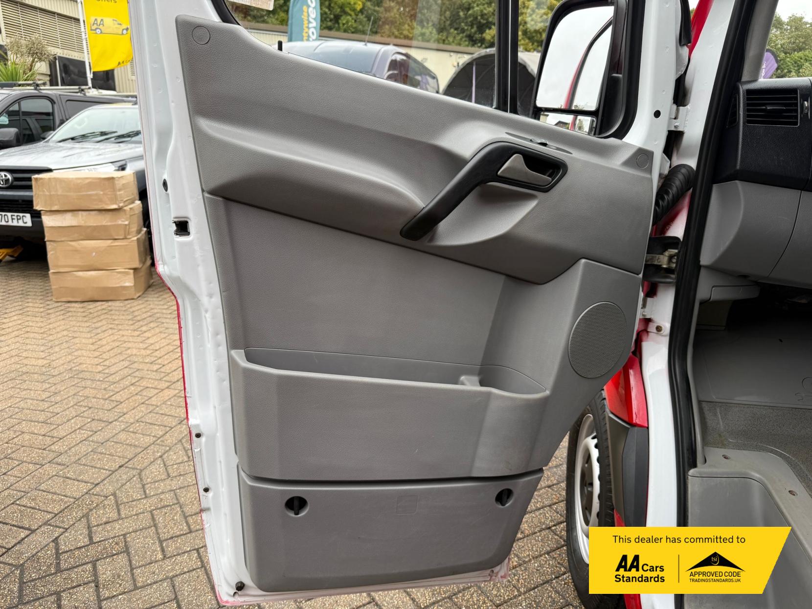 Mercedes-Benz Sprinter 2.1 Window Van (2007 - 2016)