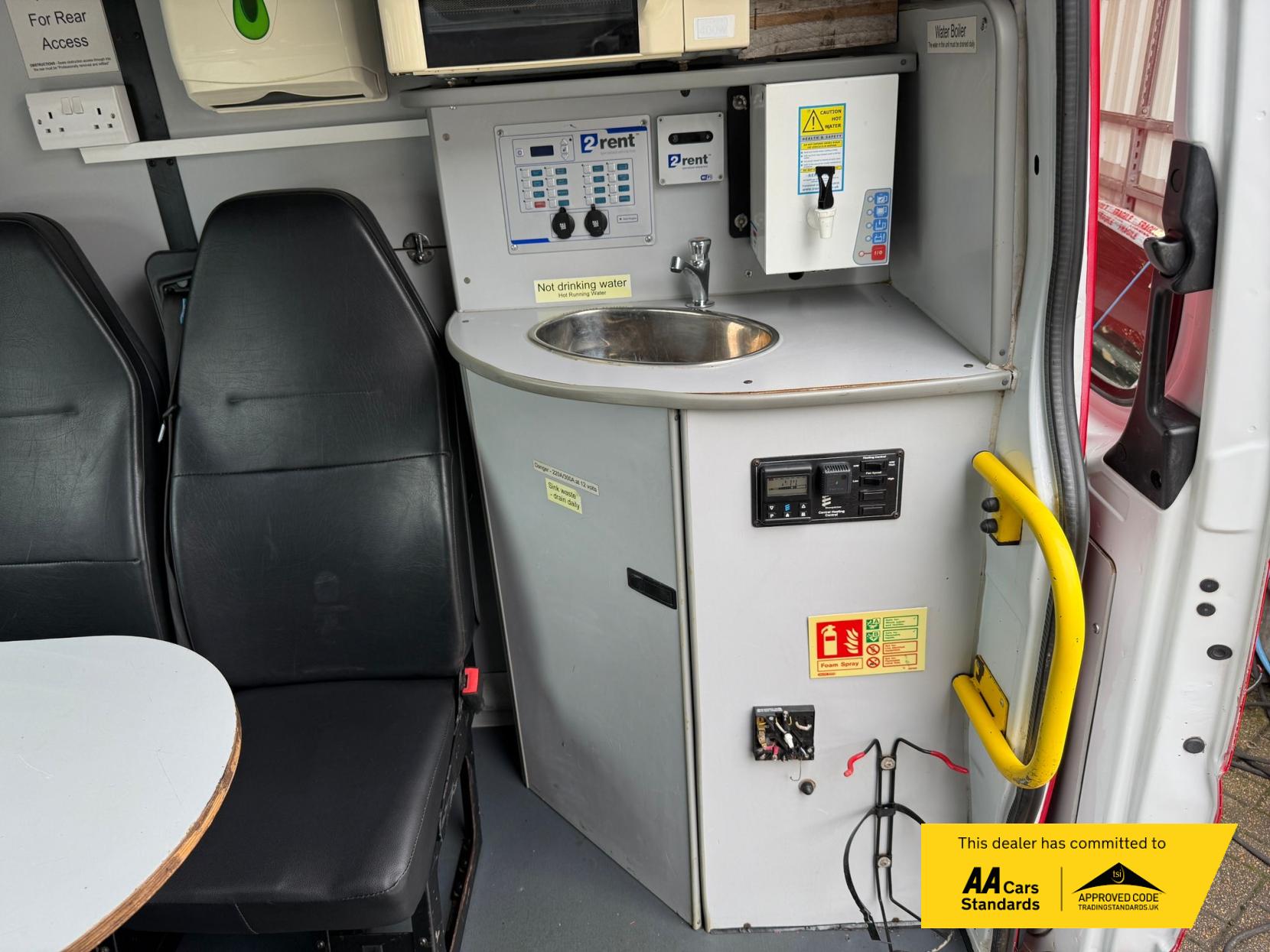 Mercedes-Benz Sprinter 2.1 Window Van (2007 - 2016)