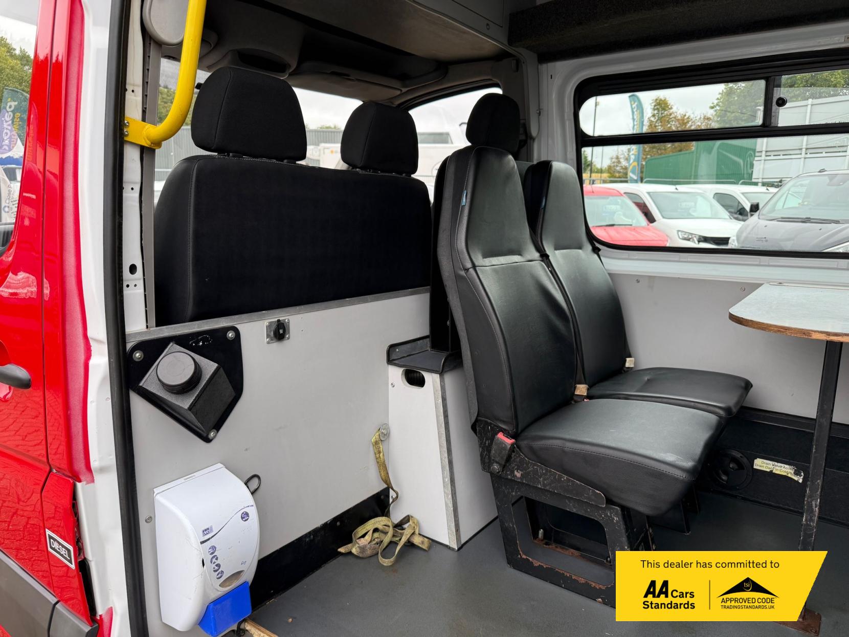 Mercedes-Benz Sprinter 2.1 Window Van (2007 - 2016)