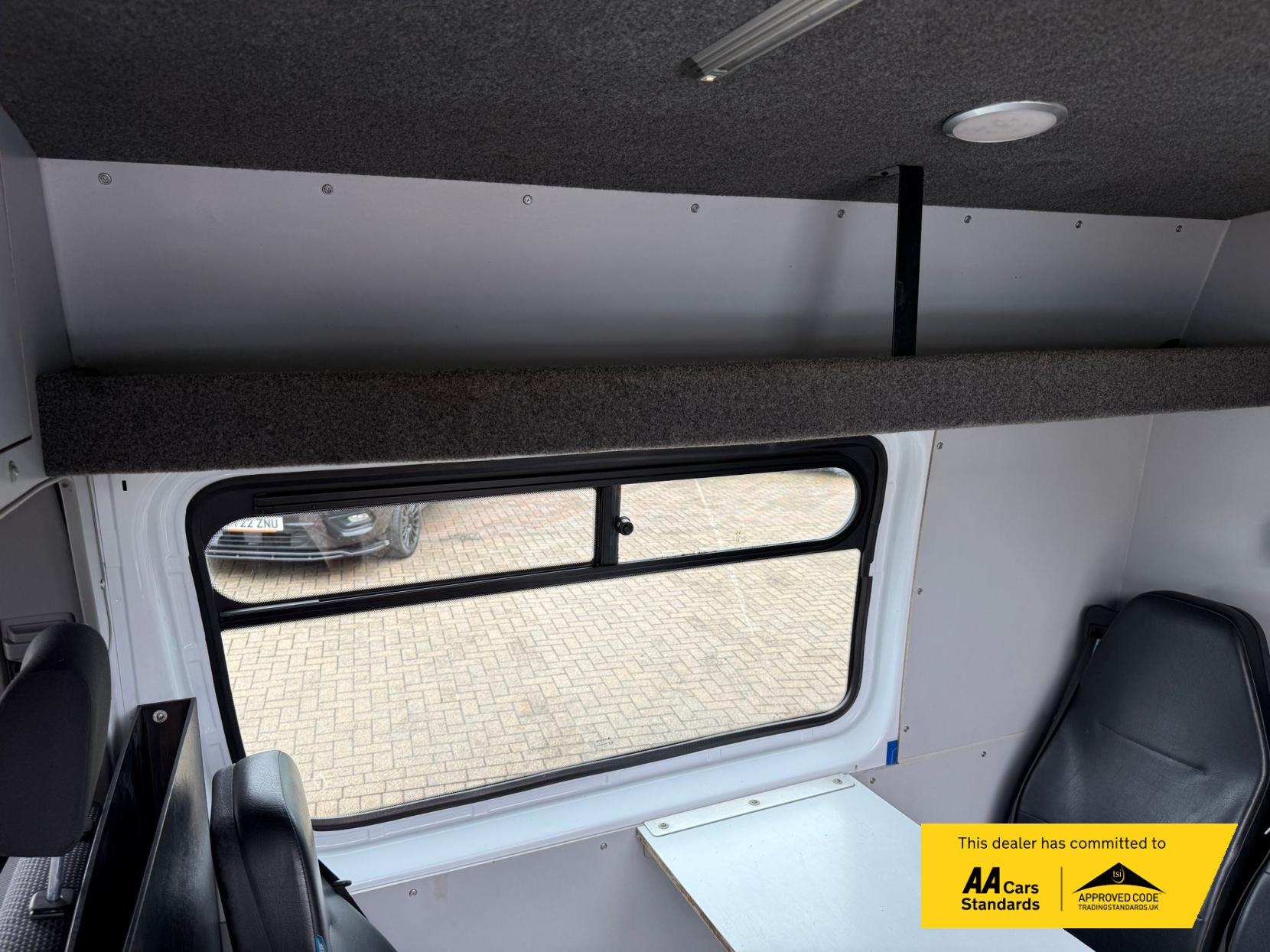 Mercedes-Benz Sprinter 2.1 Window Van (2007 - 2016)