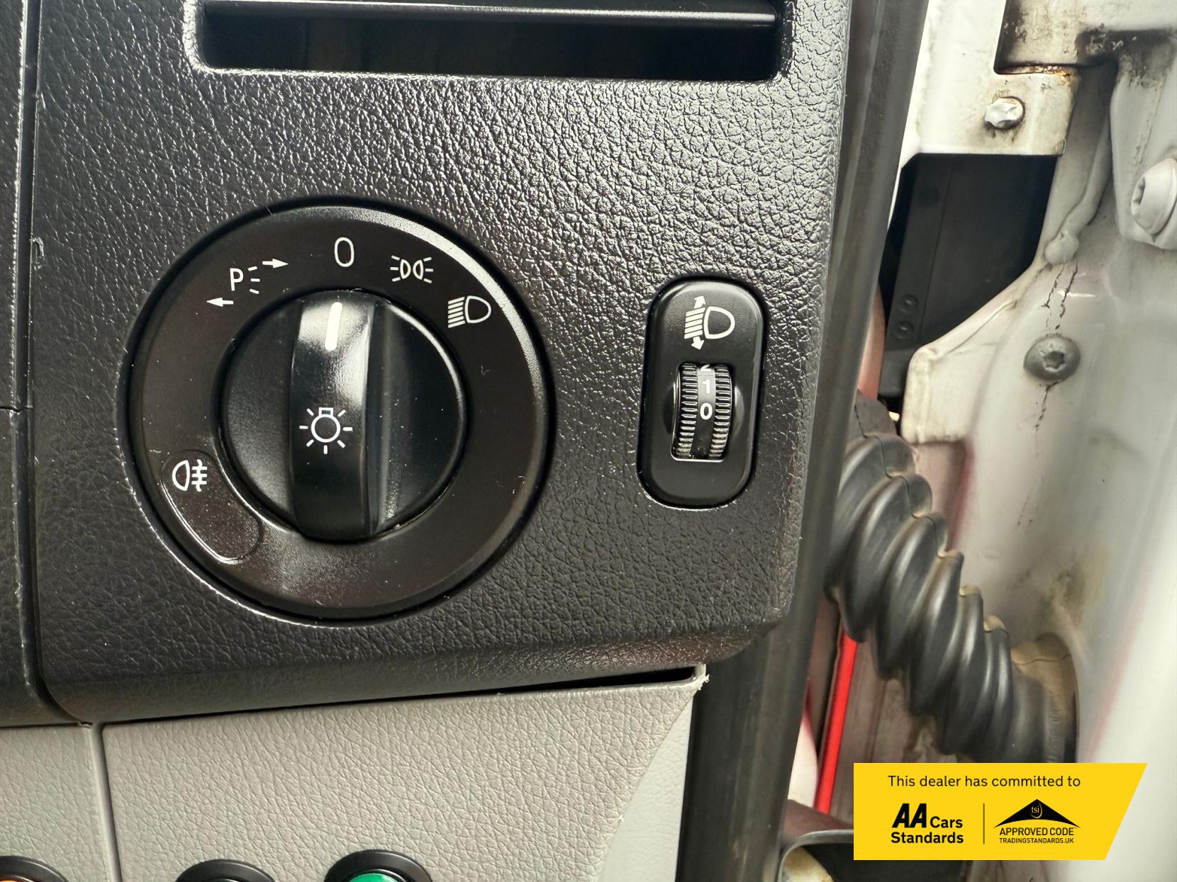 Mercedes-Benz Sprinter 2.1 Window Van (2007 - 2016)