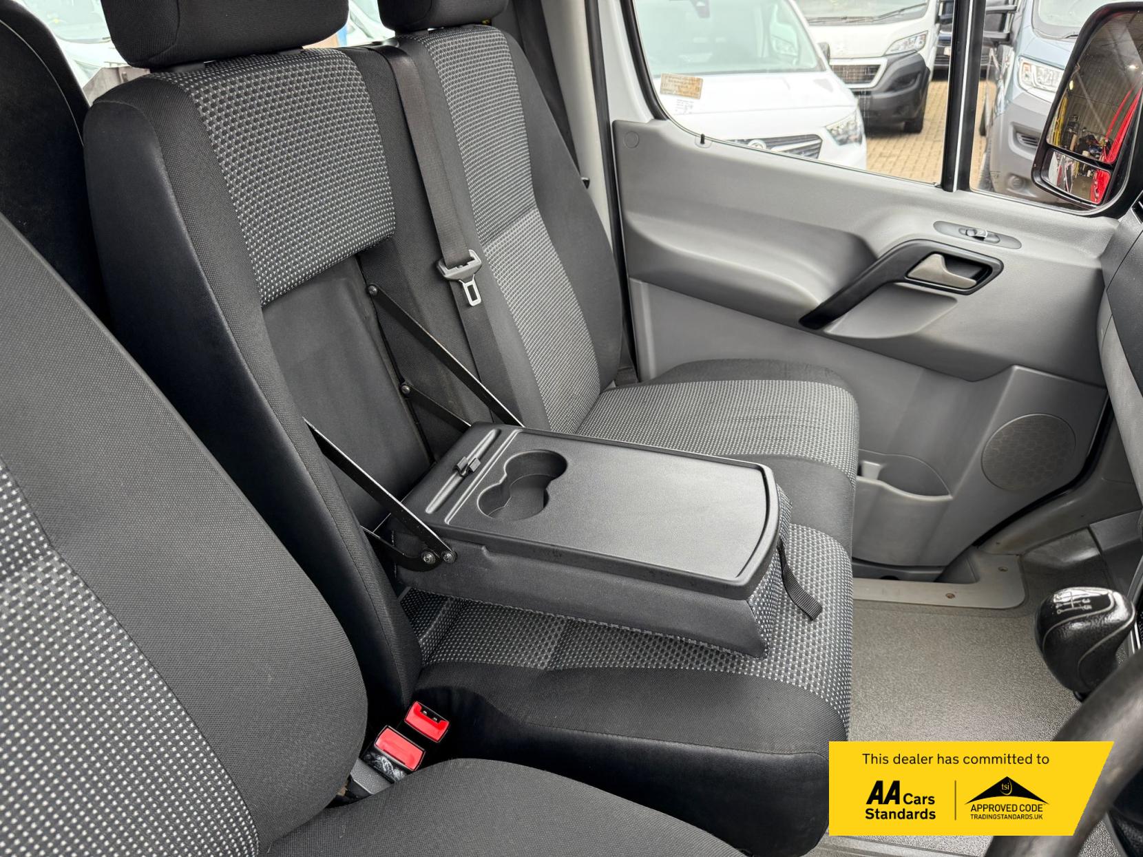 Mercedes-Benz Sprinter 2.1 Window Van (2007 - 2016)