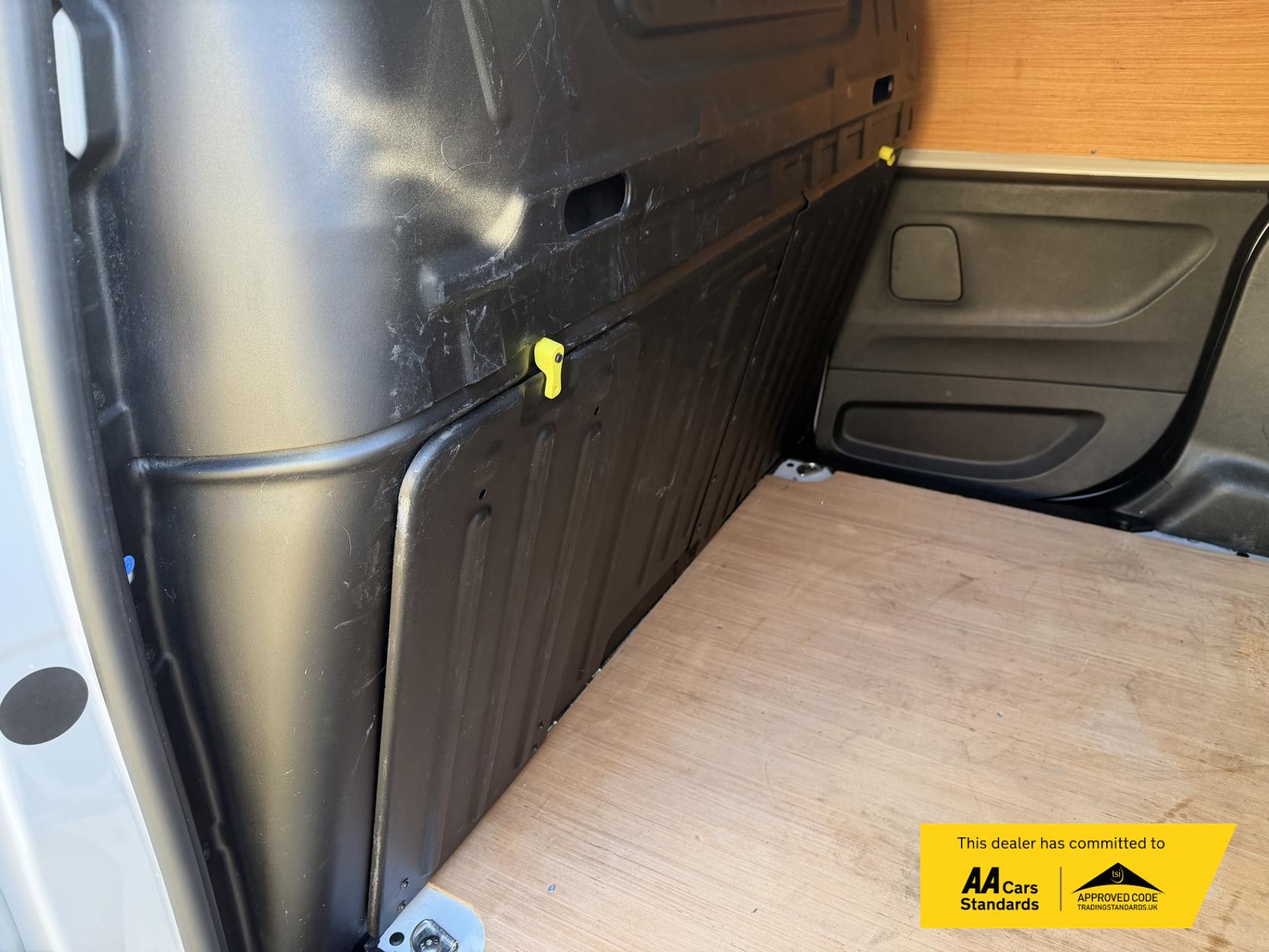 Peugeot Partner 1.5 BlueHDi 950 Professional Premium + Long Panel Van 6dr Diesel Manual LWB Euro 6 (s/s) (100 bhp)