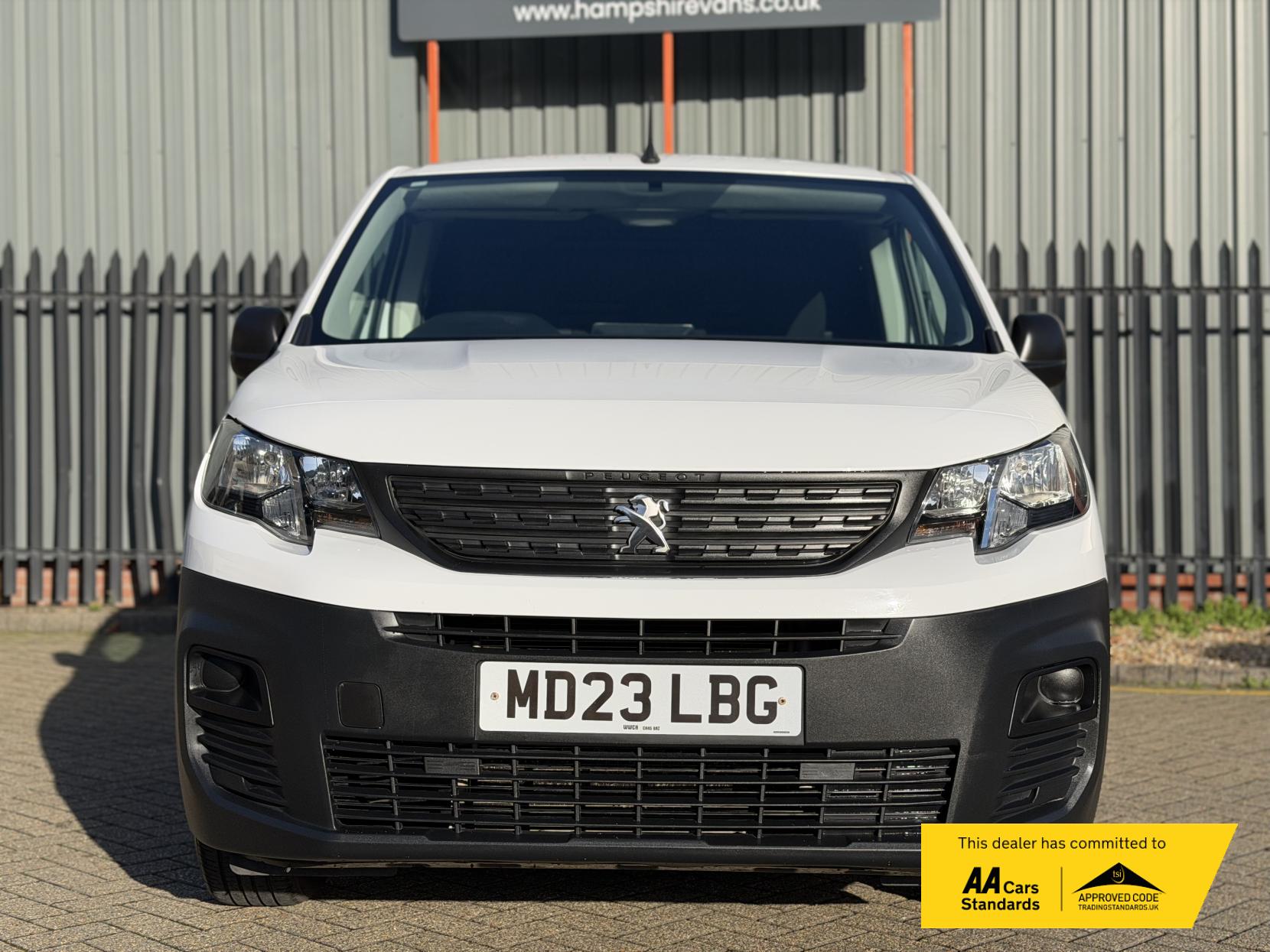 Peugeot Partner 1.5 BlueHDi 950 Professional Premium + Long Panel Van 6dr Diesel Manual LWB Euro 6 (s/s) (100 bhp)