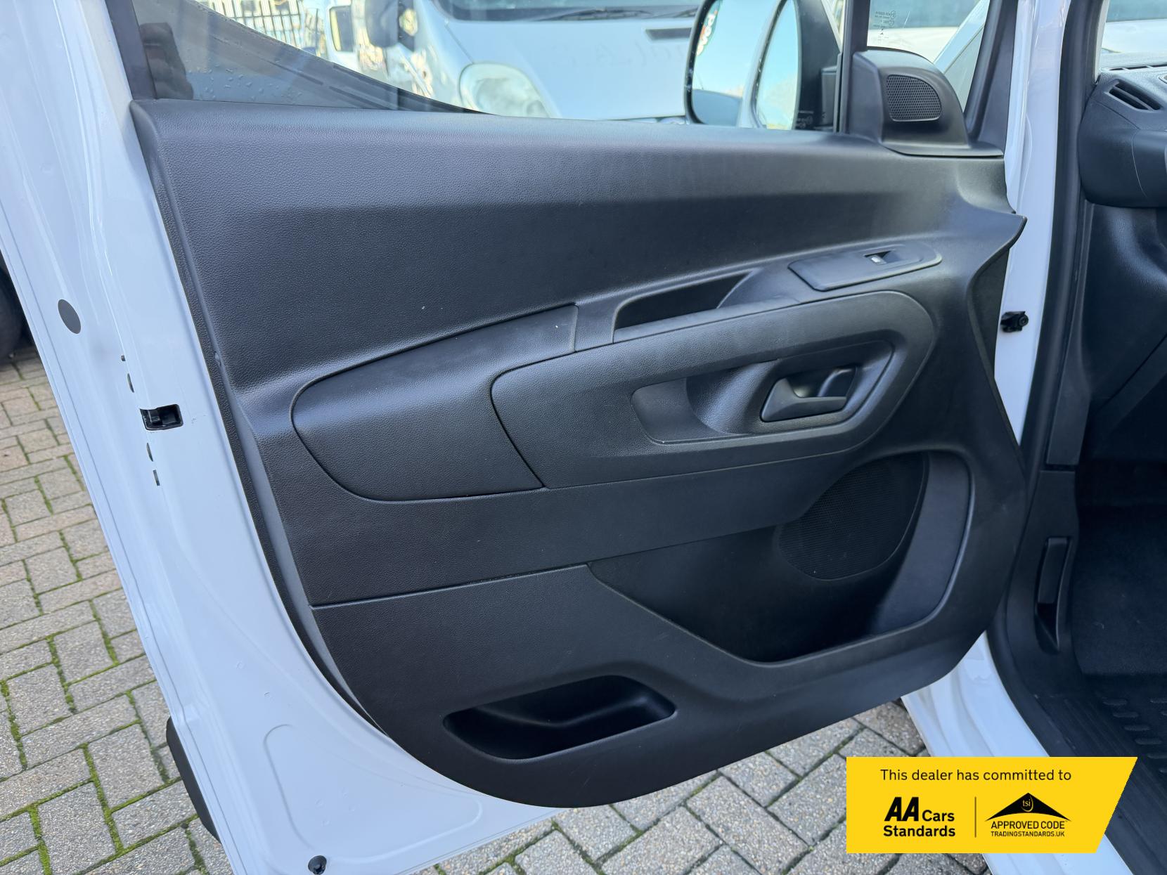 Peugeot Partner 1.5 BlueHDi 950 Professional Premium + Long Panel Van 6dr Diesel Manual LWB Euro 6 (s/s) (100 bhp)