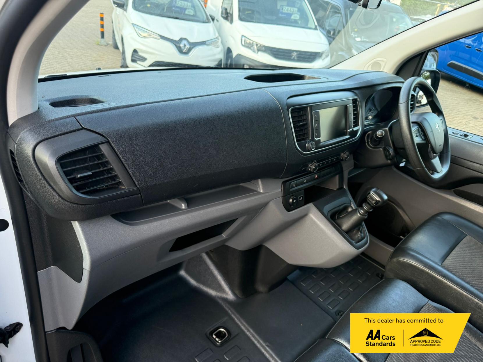 Peugeot Expert 1.5 Professional Combi Van (2016 - 2024)