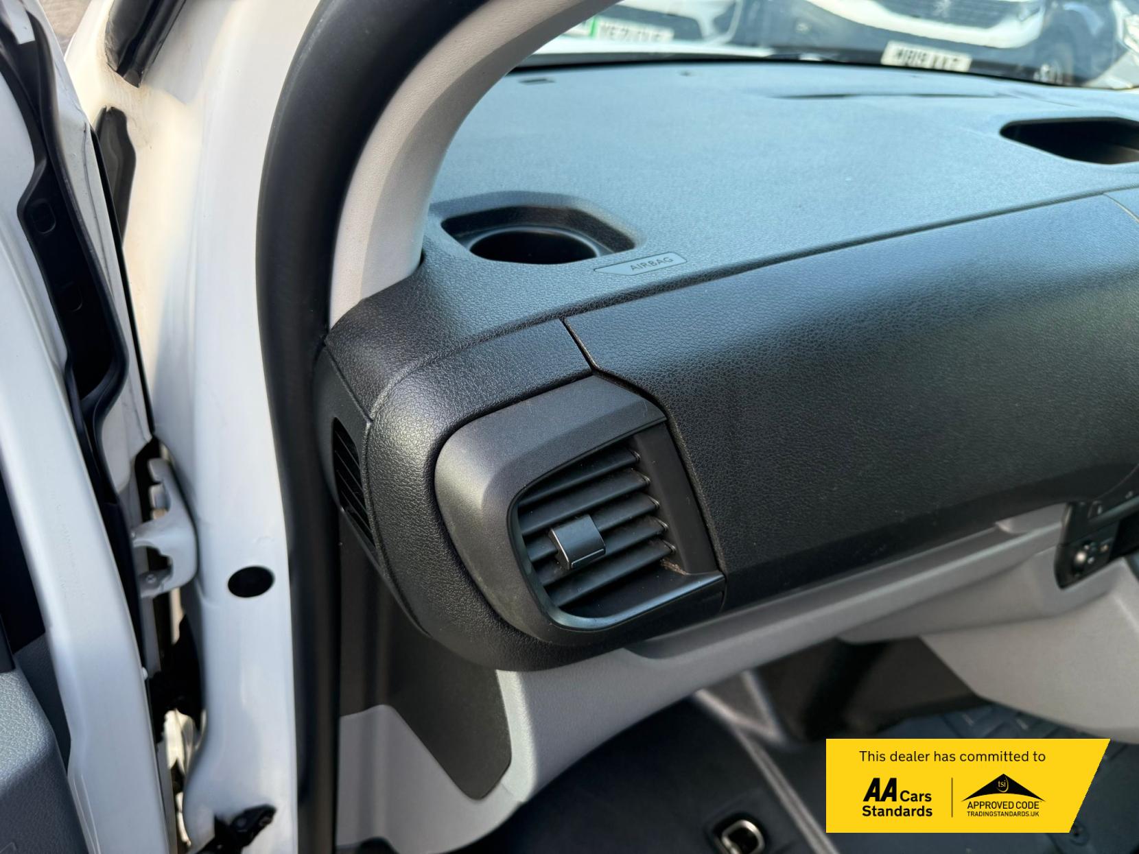 Peugeot Expert 1.5 Professional Combi Van (2016 - 2024)