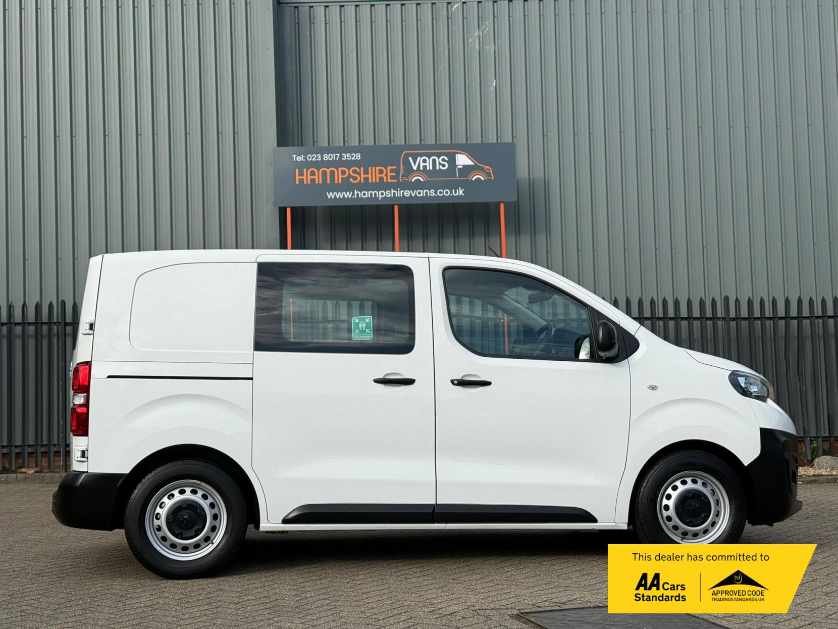 Peugeot Expert 1.5 Professional Combi Van (2016 - 2024)