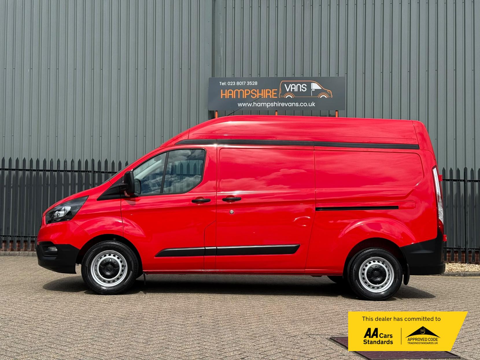 2018 Ford Transit Custom 2.0 320 EcoBlue Panel Van 5dr Diesel Manual L2 H2 Euro 6 (105 ps) - Thumbnail 5
