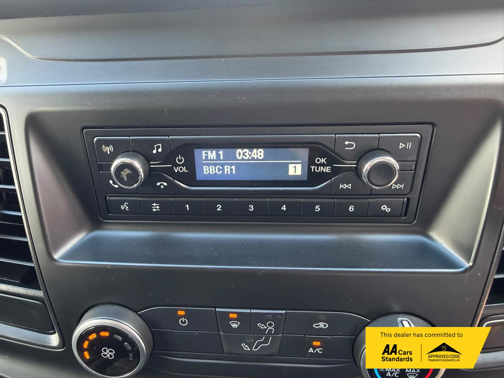 2018 Ford Transit Custom 2.0 320 EcoBlue Panel Van 5dr Diesel Manual L2 H2 Euro 6 (105 ps) - Thumbnail 23