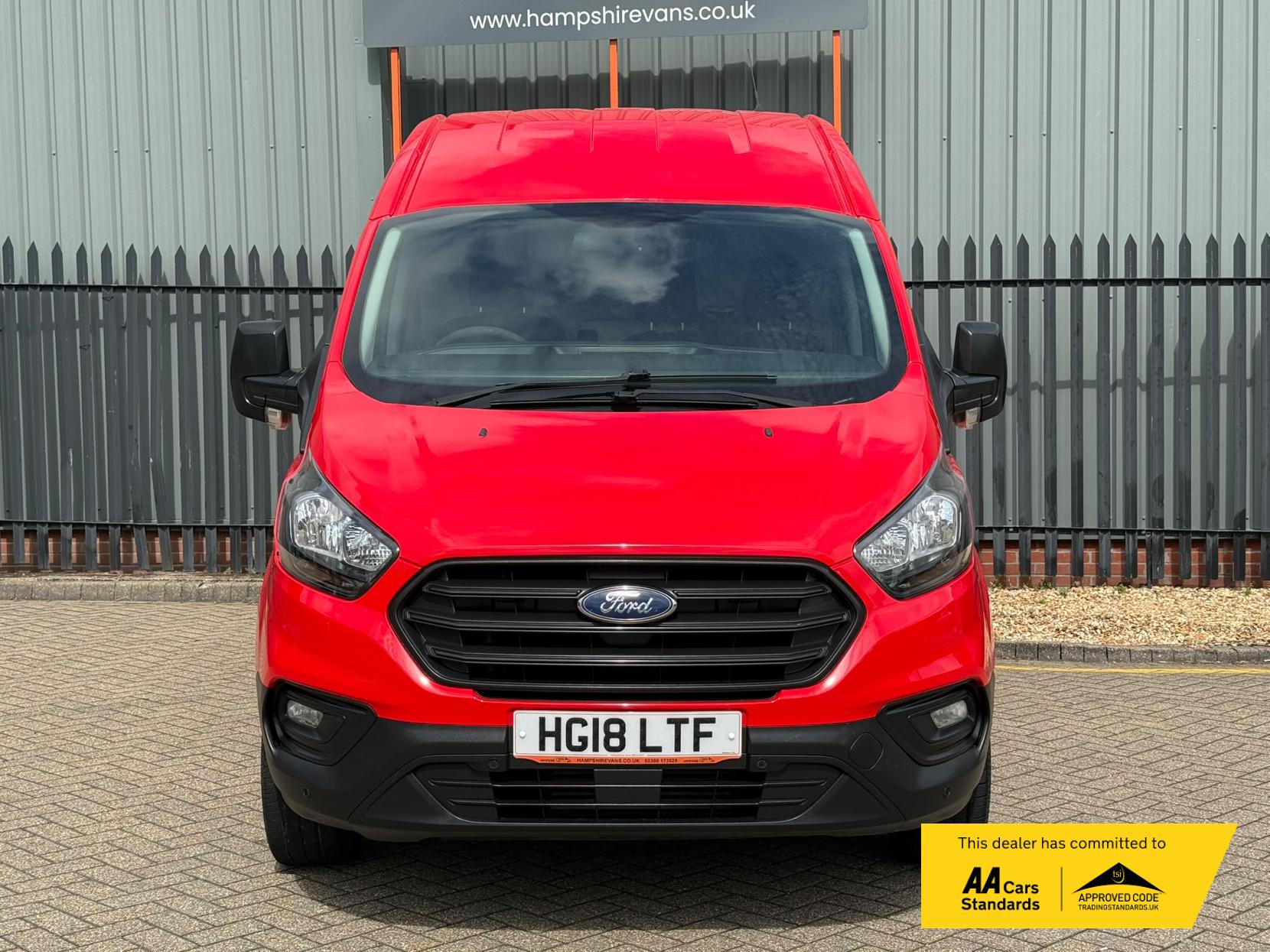 2018 Ford Transit Custom 2.0 320 EcoBlue Panel Van 5dr Diesel Manual L2 H2 Euro 6 (105 ps) - Thumbnail 8