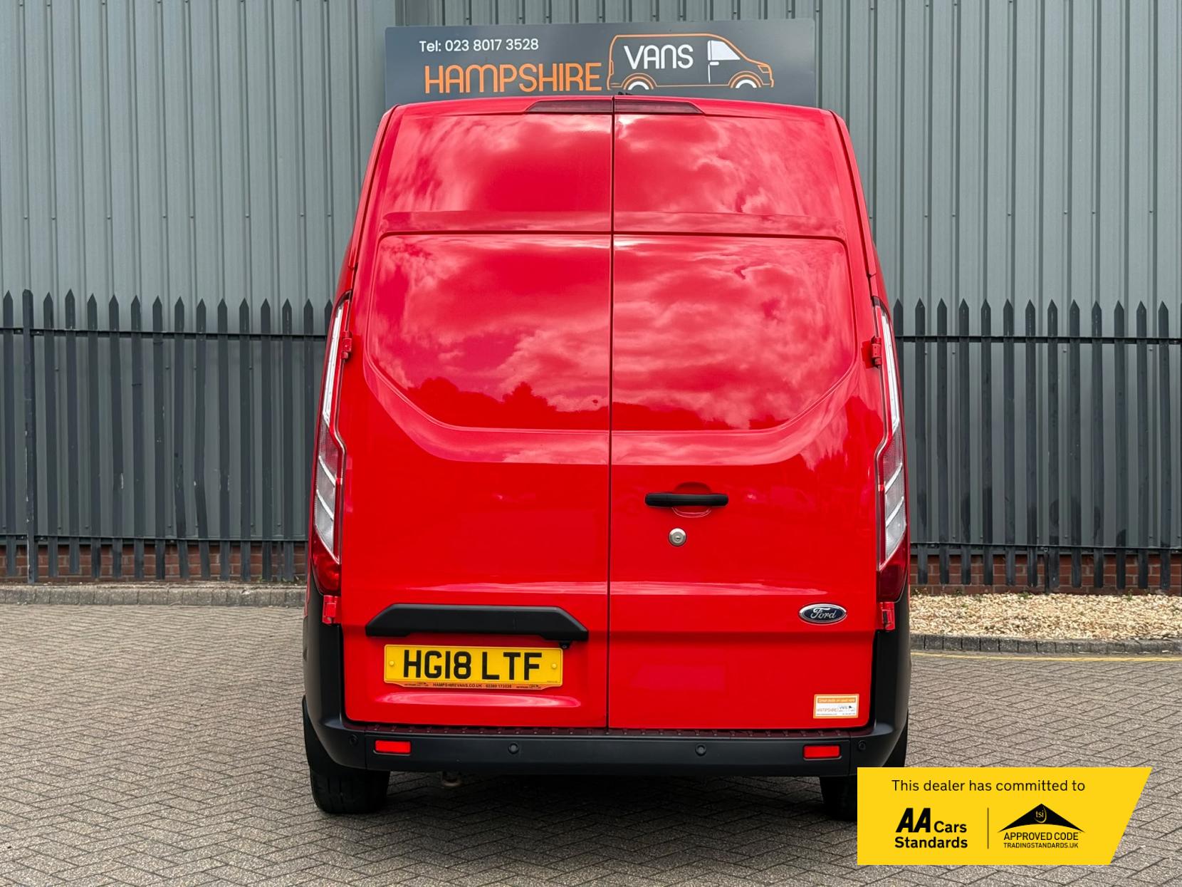 2018 Ford Transit Custom 2.0 320 EcoBlue Panel Van 5dr Diesel Manual L2 H2 Euro 6 (105 ps) - Thumbnail 9