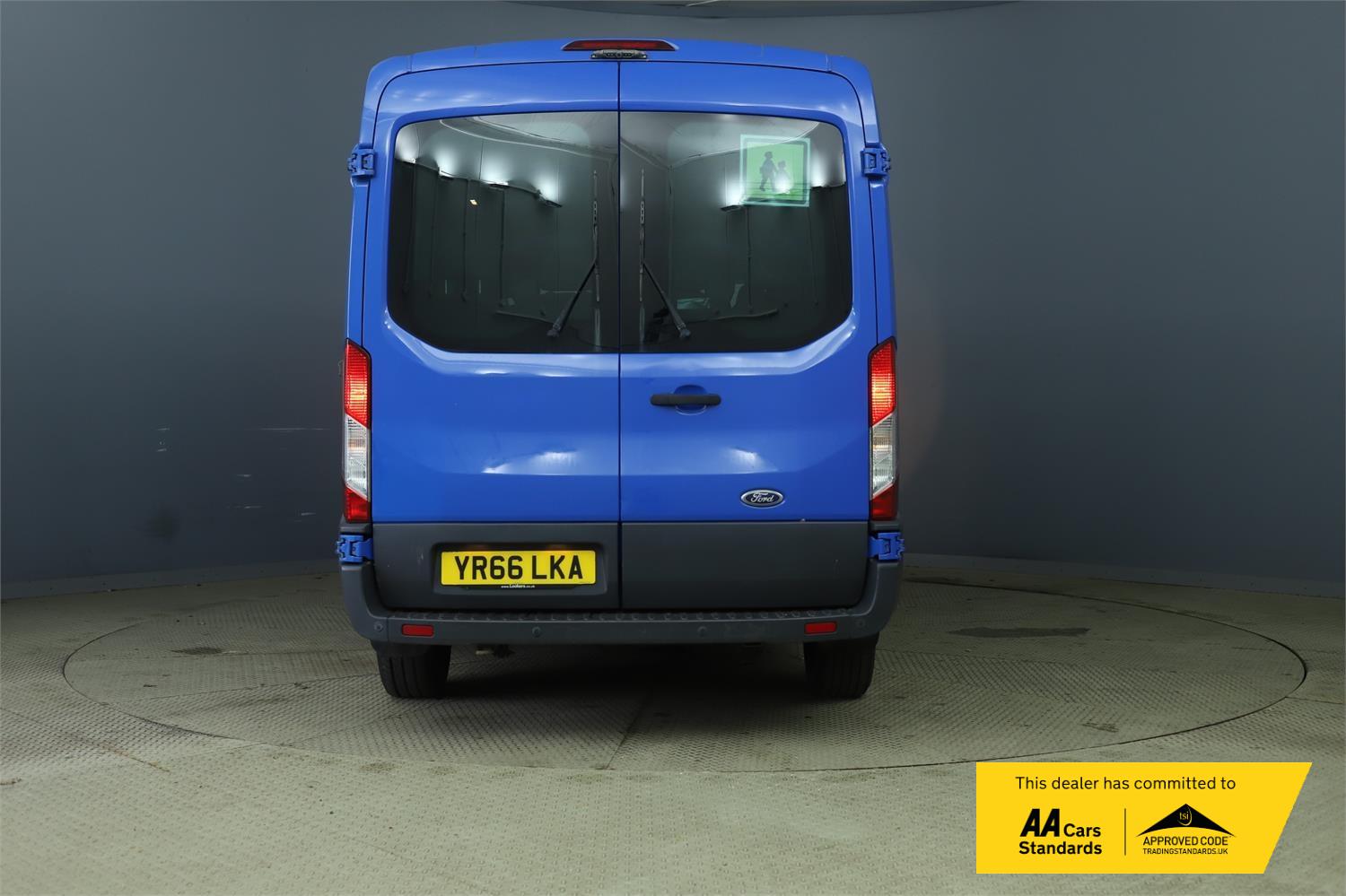 Ford Transit 2.2 TDCi 350 HDT Trend Minibus 4dr Diesel Manual L2 H2 (196 g/km, 123 bhp)