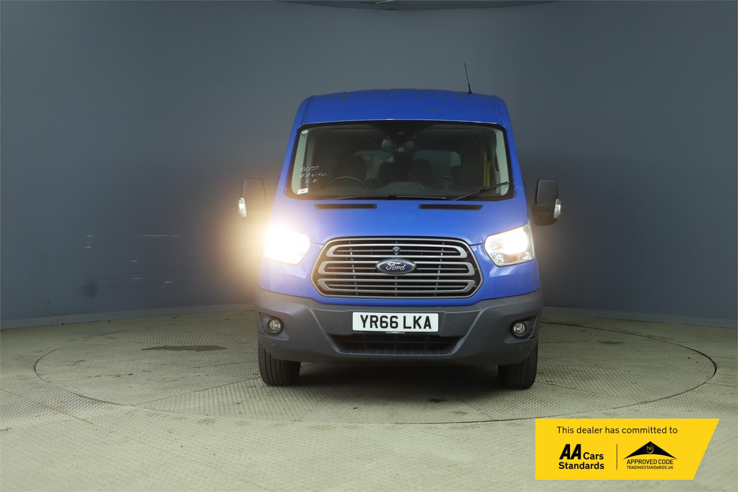 Ford Transit 2.2 TDCi 350 HDT Trend Minibus 4dr Diesel Manual L2 H2 (196 g/km, 123 bhp)