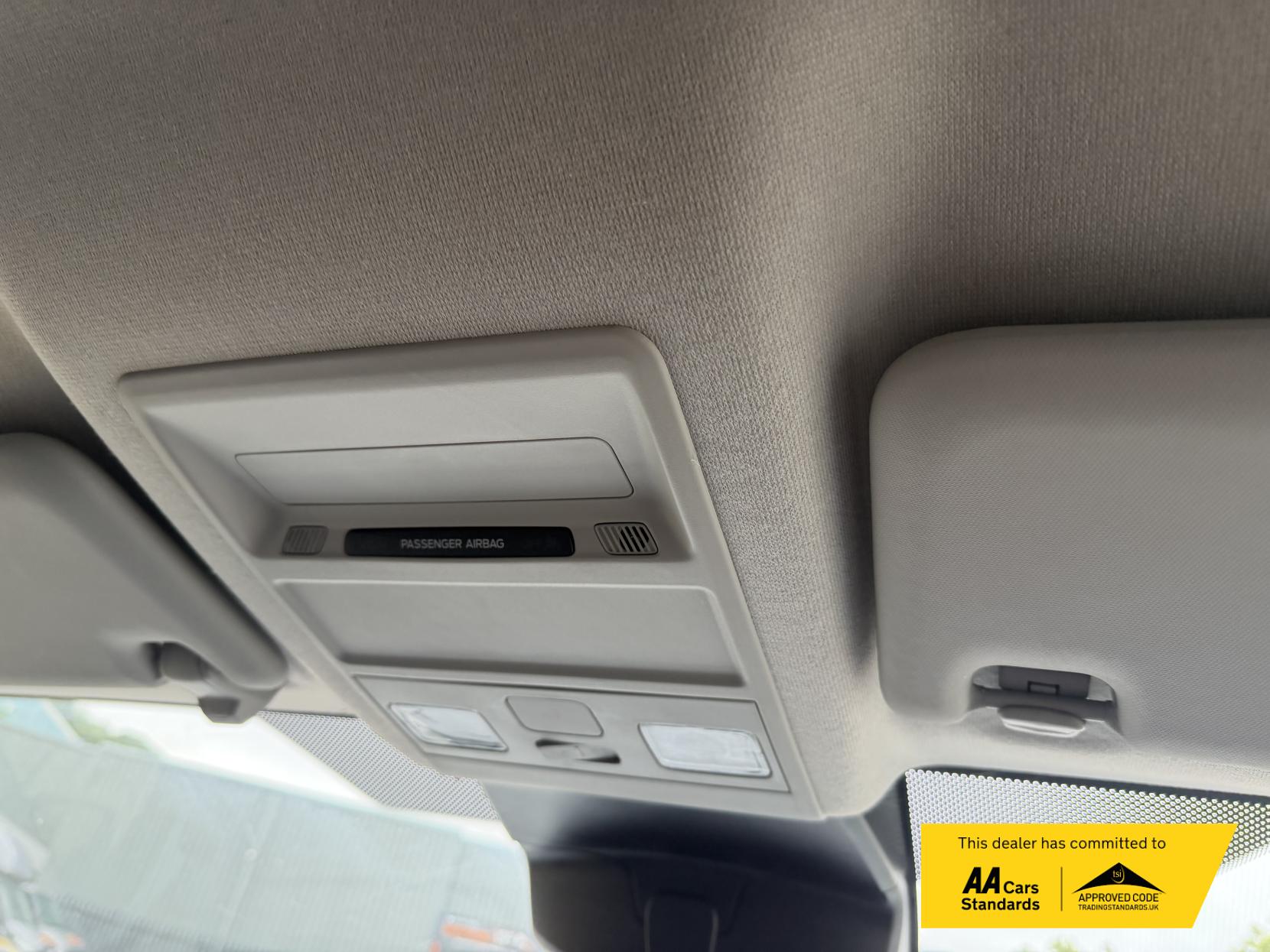 2024 Ford Transit Custom 2.0 300 EcoBlue Limited Panel Van 5dr Diesel Auto L2 H1 Euro 6 (s/s) (136 ps) - Thumbnail 39