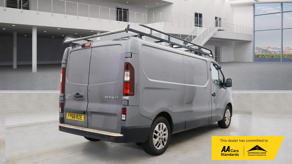 Renault Trafic 1.6 dCi ENERGY 29 Sport Nav Panel Van 5dr Diesel Manual LWB Standard Roof Euro 6 (s/s) (125 ps)