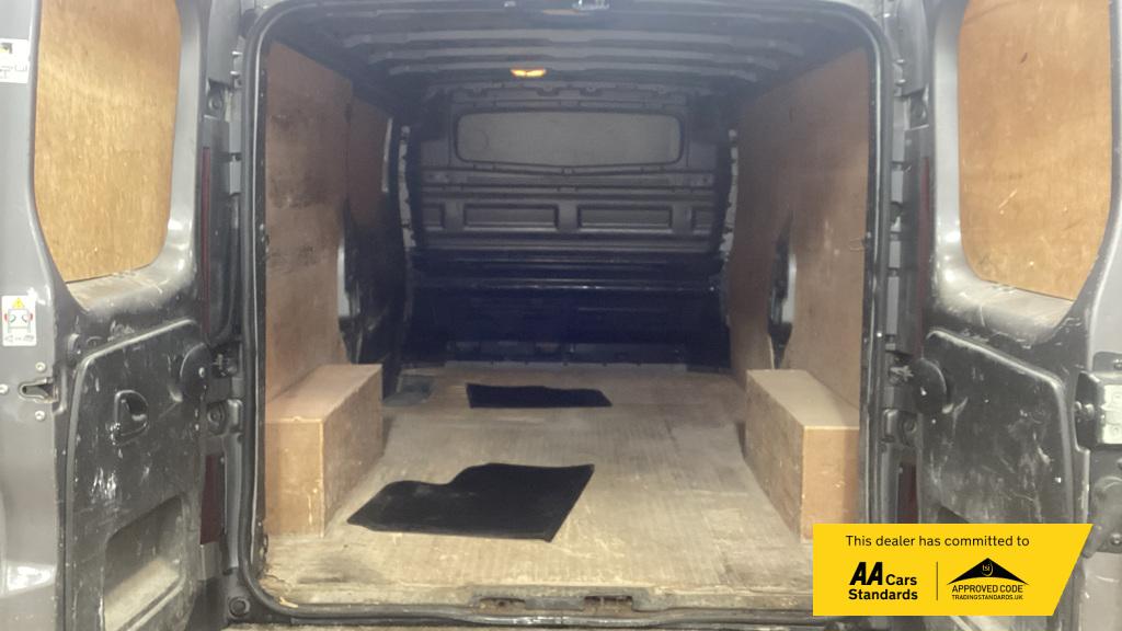 Renault Trafic 1.6 dCi ENERGY 29 Sport Nav Panel Van 5dr Diesel Manual LWB Standard Roof Euro 6 (s/s) (125 ps)