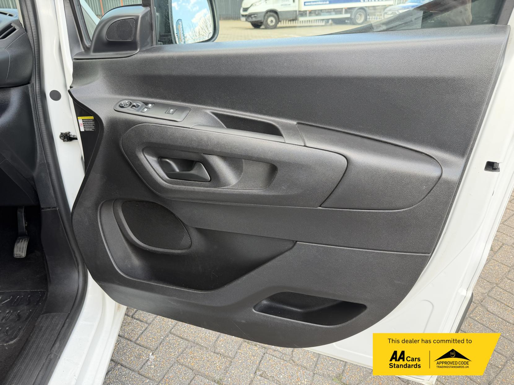 Vauxhall Combo 1.5 Turbo D 2300 Sportive Panel Van 4dr Diesel Manual L1 H1 Euro 6 (100 ps)