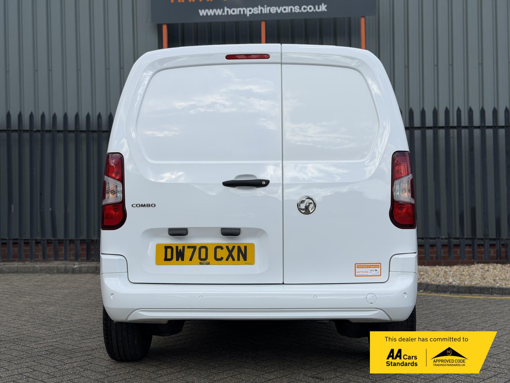 Vauxhall Combo 1.5 Turbo D 2300 Sportive Panel Van 4dr Diesel Manual L1 H1 Euro 6 (100 ps)