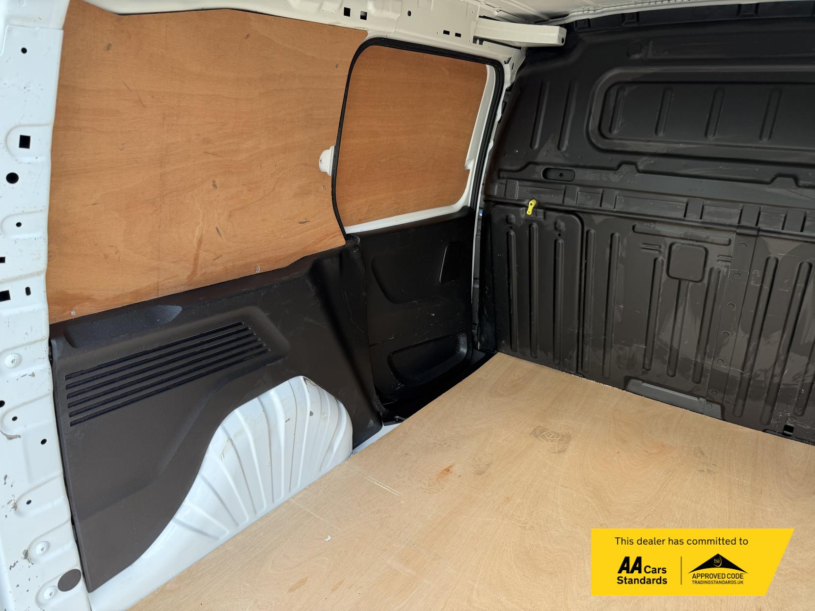 Vauxhall Combo 1.5 Turbo D 2300 Sportive Panel Van 4dr Diesel Manual L1 H1 Euro 6 (100 ps)