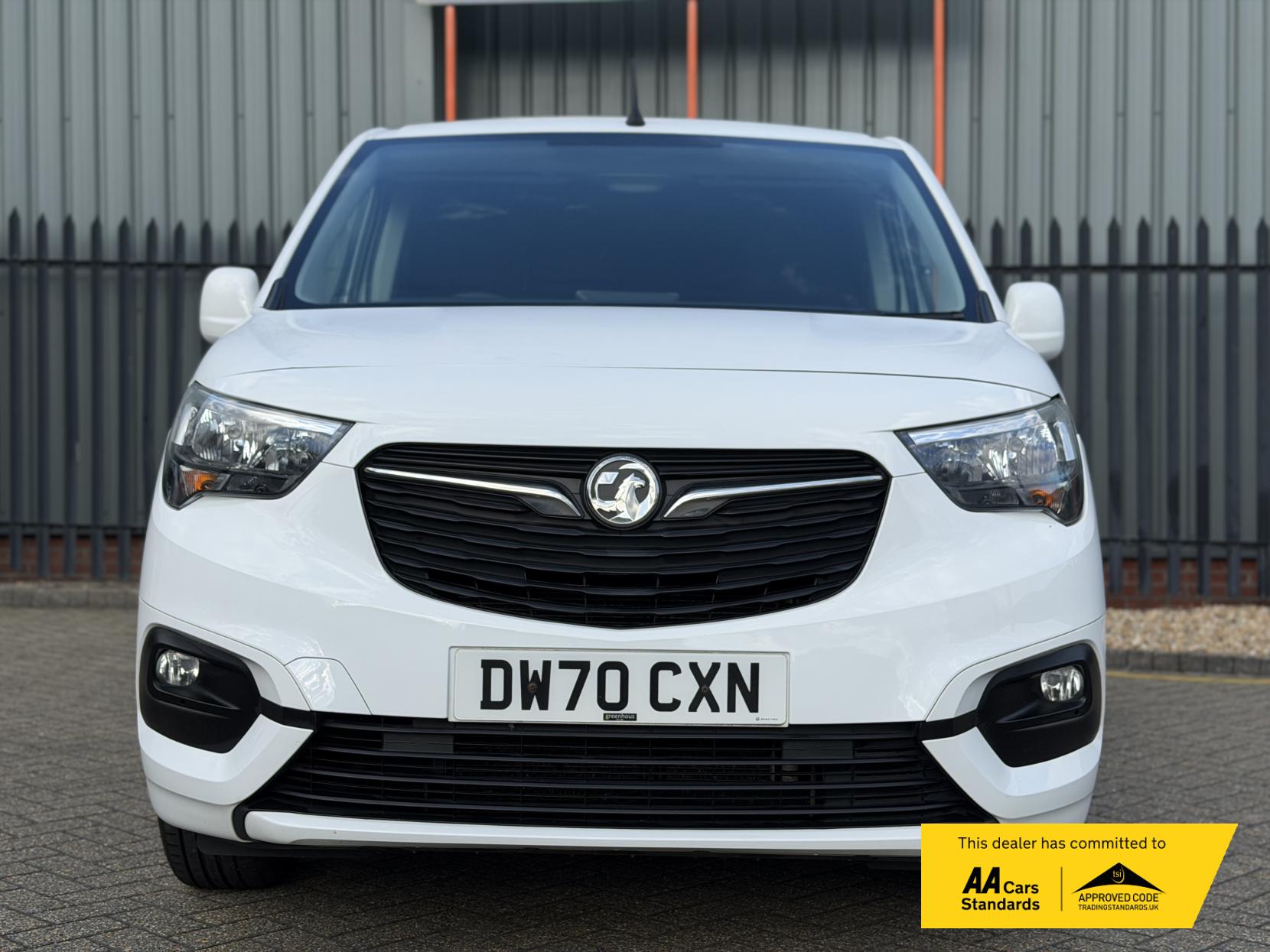 Vauxhall Combo 1.5 Turbo D 2300 Sportive Panel Van 4dr Diesel Manual L1 H1 Euro 6 (100 ps)