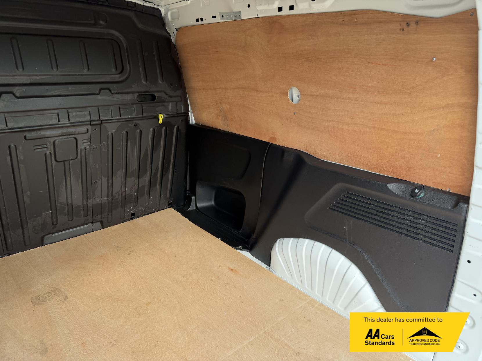 Vauxhall Combo 1.5 Turbo D 2300 Sportive Panel Van 4dr Diesel Manual L1 H1 Euro 6 (100 ps)