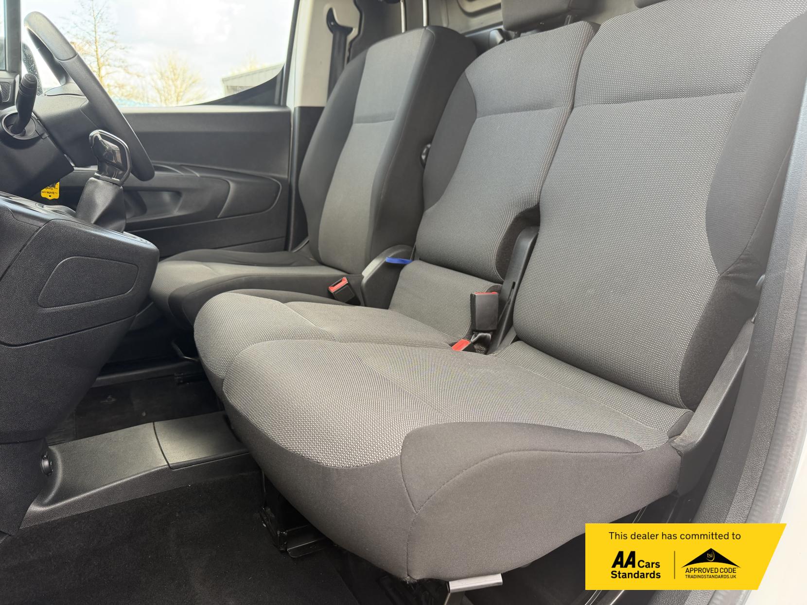 Vauxhall Combo 1.5 Turbo D 2300 Sportive Panel Van 4dr Diesel Manual L1 H1 Euro 6 (100 ps)