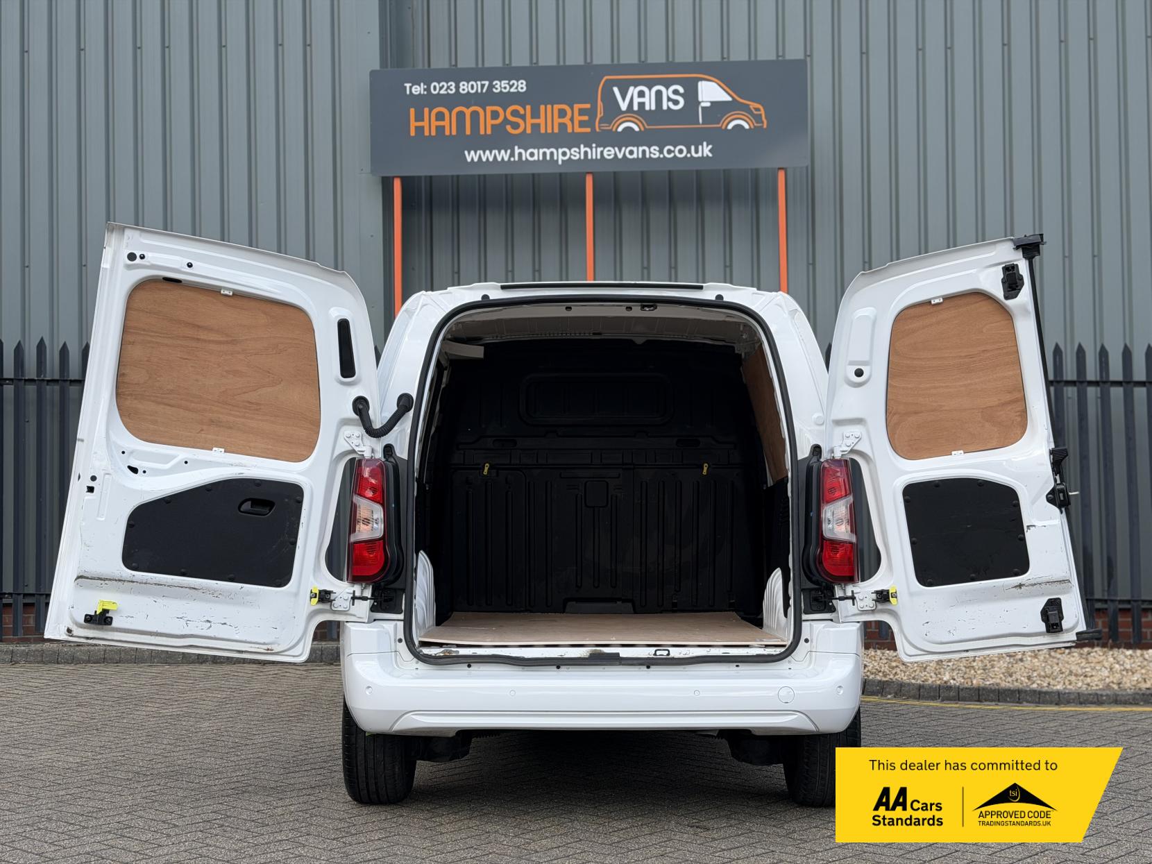 Vauxhall Combo 1.5 Turbo D 2300 Sportive Panel Van 4dr Diesel Manual L1 H1 Euro 6 (100 ps)