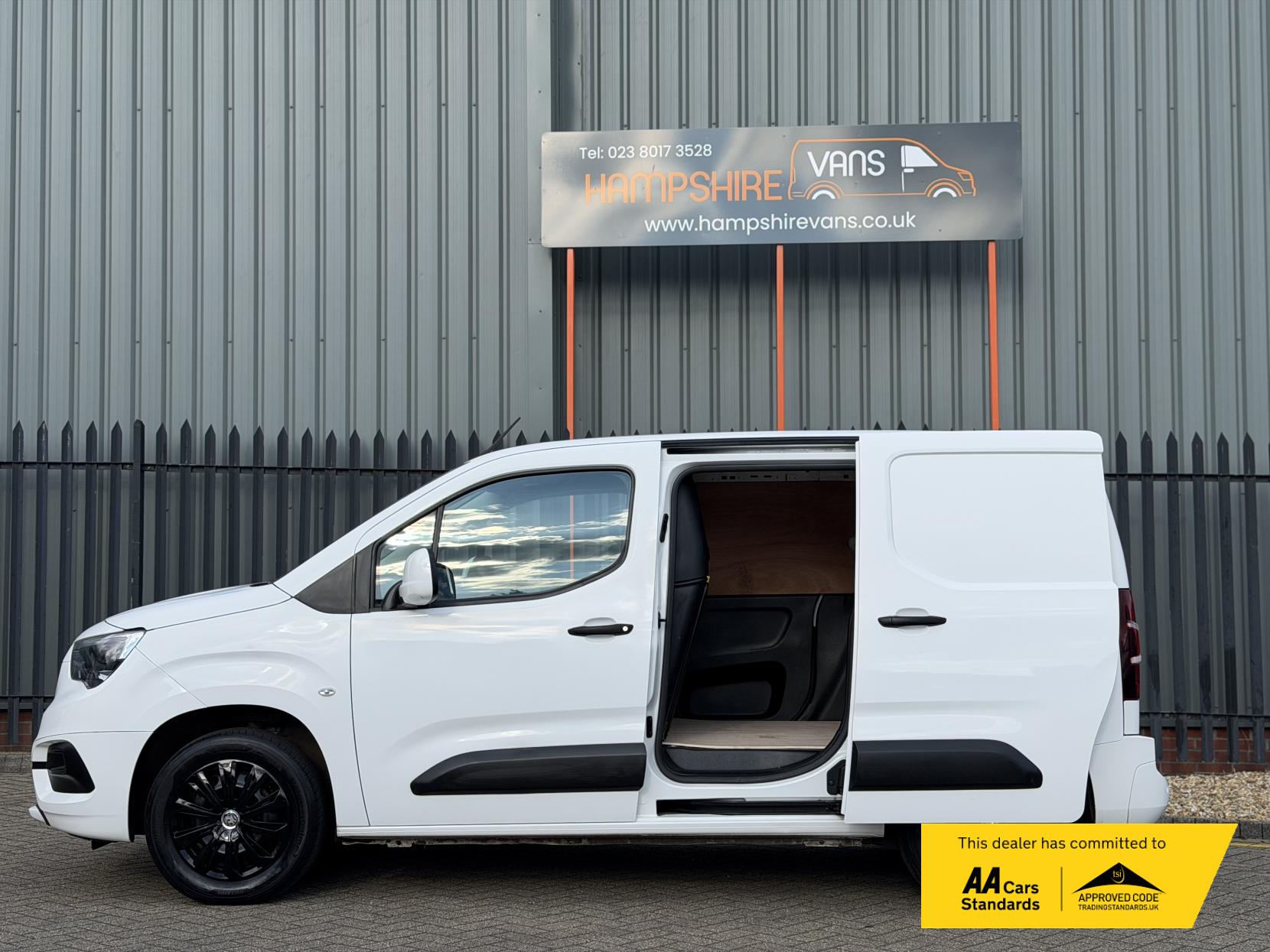 Vauxhall Combo 1.5 Turbo D 2300 Sportive Panel Van 4dr Diesel Manual L1 H1 Euro 6 (100 ps)